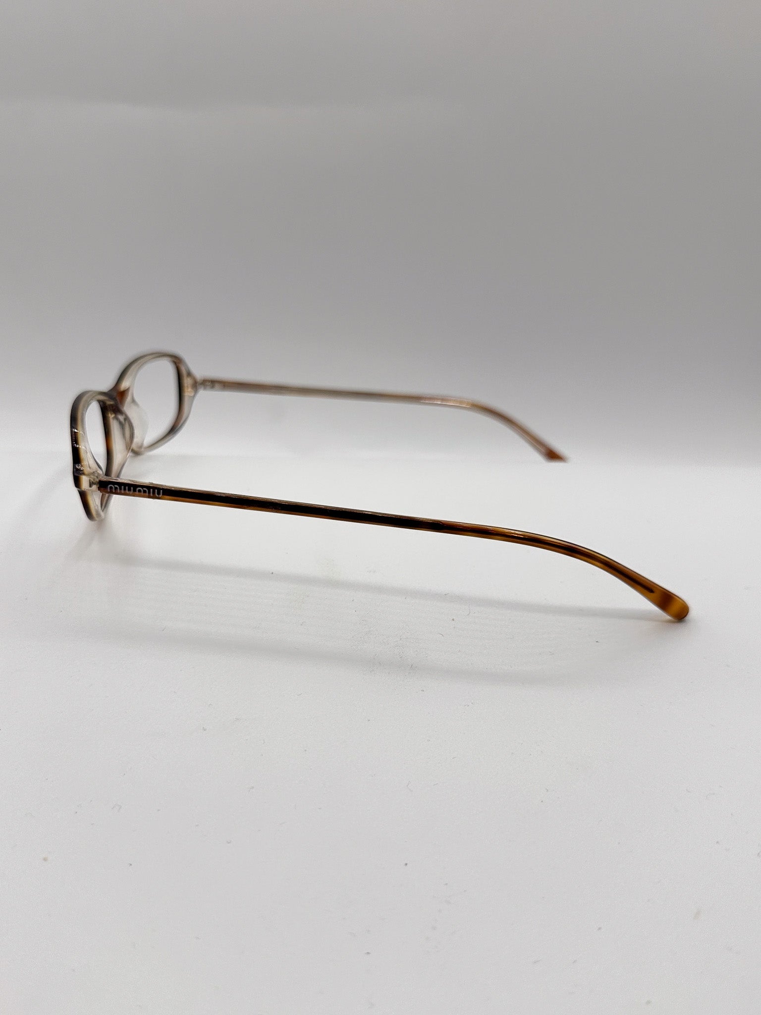 Bayonetta 2000s, left side