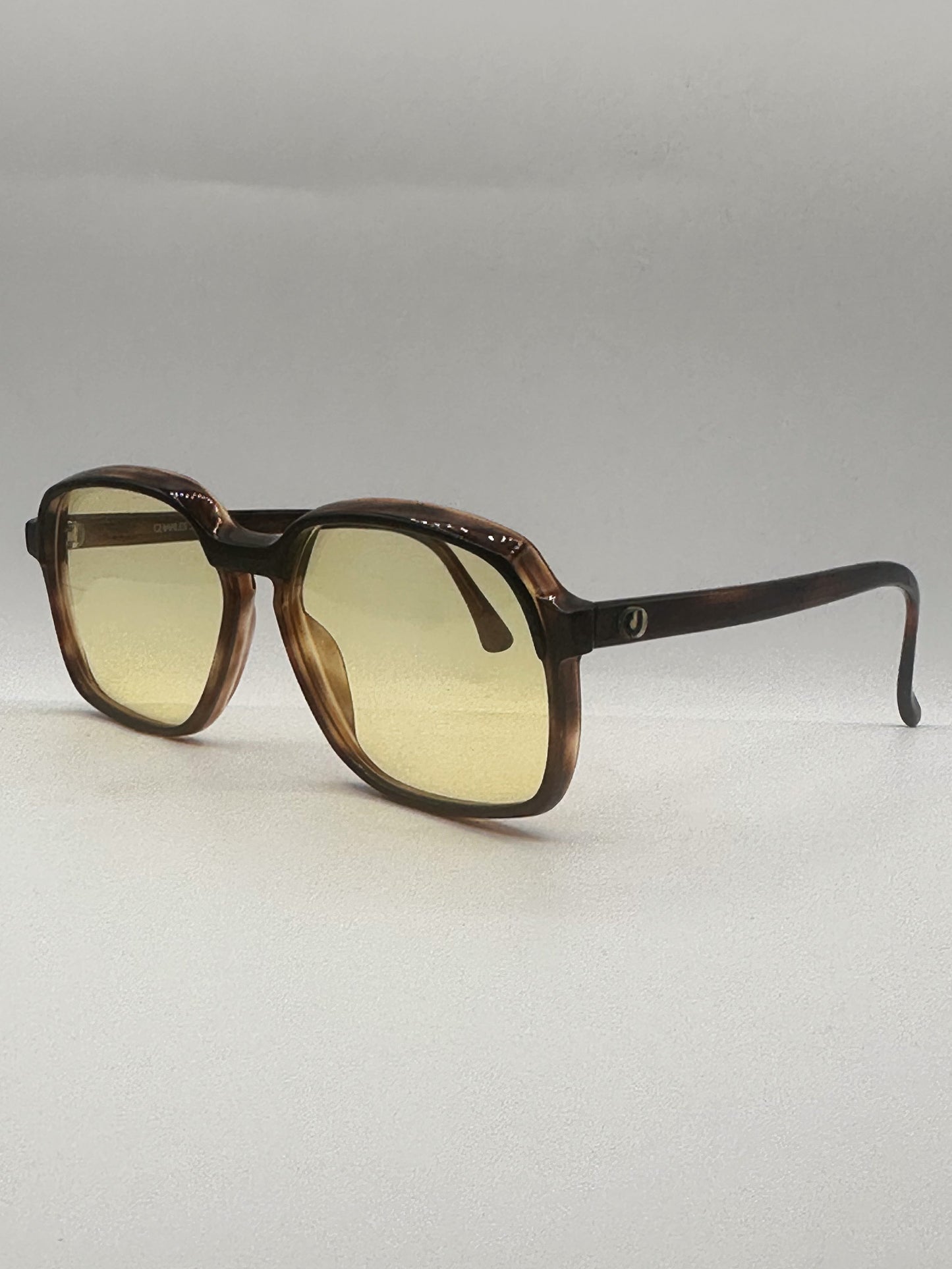 Dancing Feet 1970s Charles Jourdan vintage sunglasses, left front