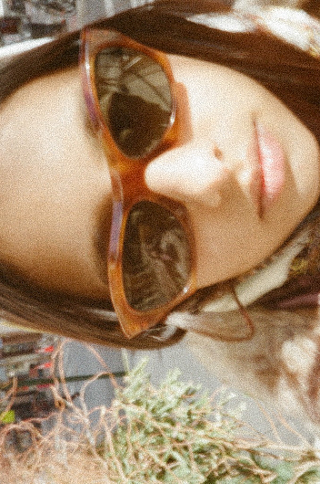 Double M 2000s Moss Lipow Sunglasses with mode left angle