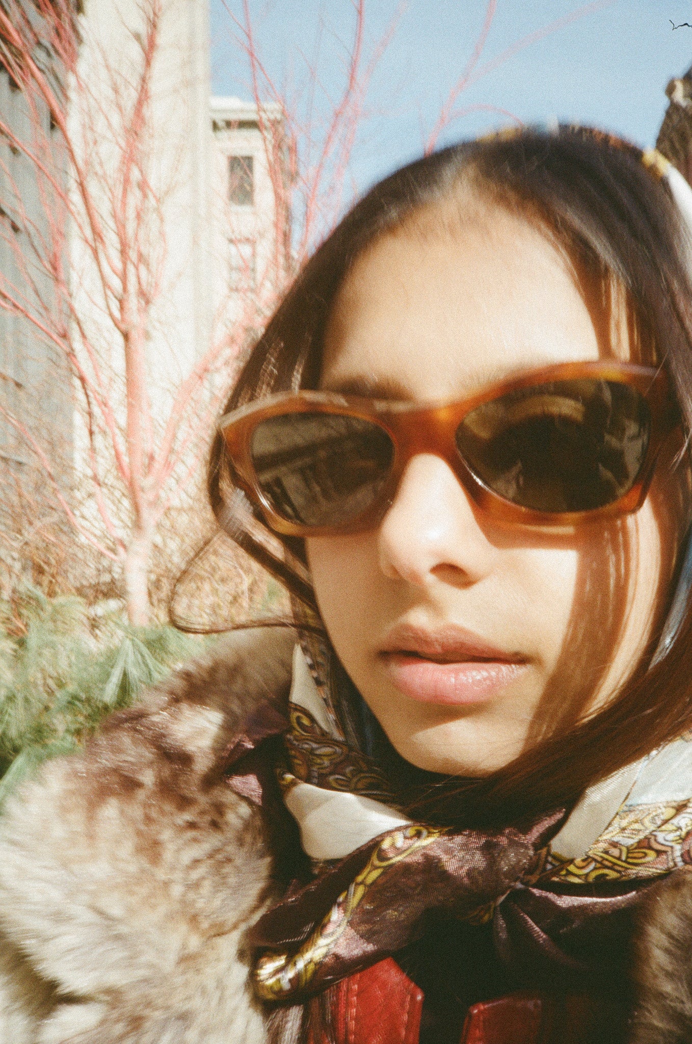 Double M 2000s Moss Lipow Sunglasses with model