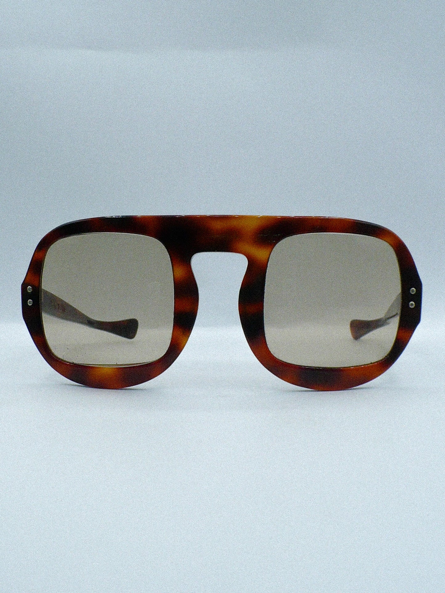 Far Out 1960s Sun n Fun Sunglasses front side