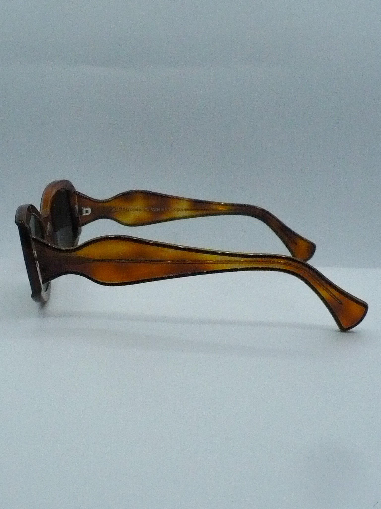 Giraffe 1980s Jean La Font Sunglasses left side
