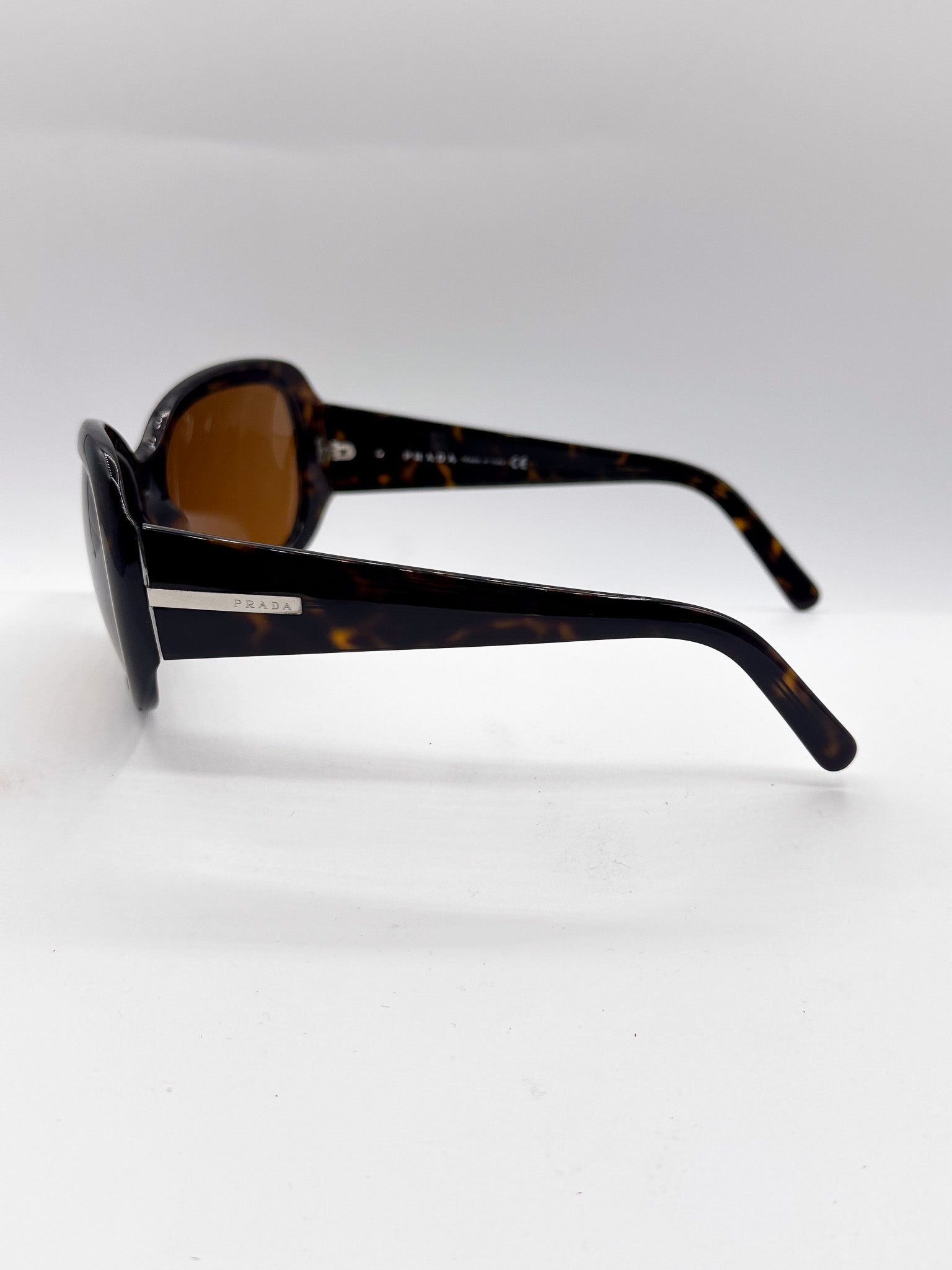 Glamour Gaze 2000s, left side