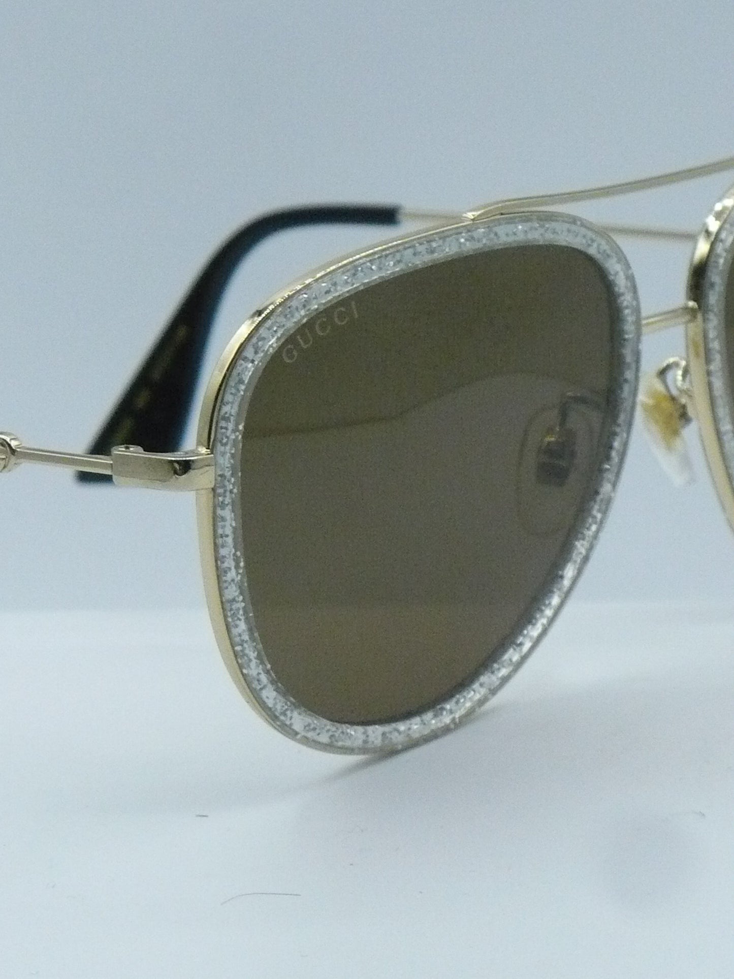 Gucci in Glitter 2000s Gucci Sunglasses, brand logo