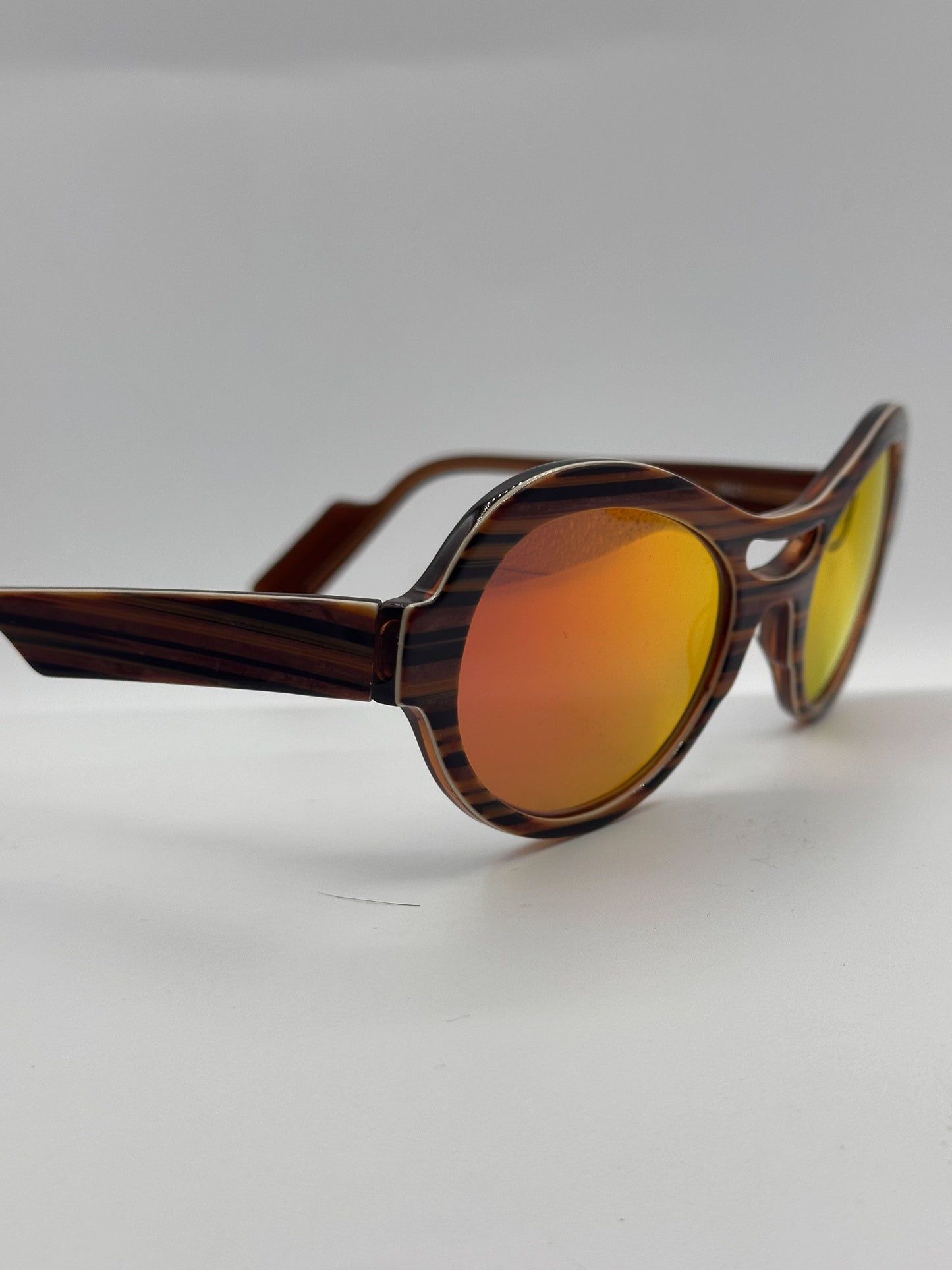 Hybrid Baby 1990s Anne et Valentin vintage sunglasses, right side