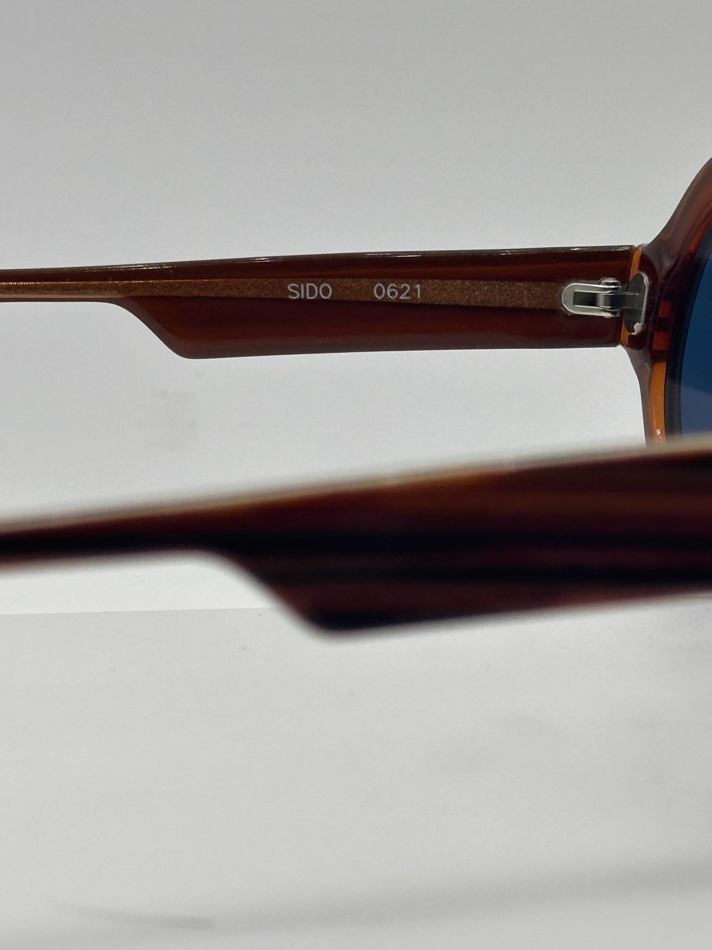 Hybrid Baby 1990s Anne et Valentin vintage sunglasses, zoom in left side