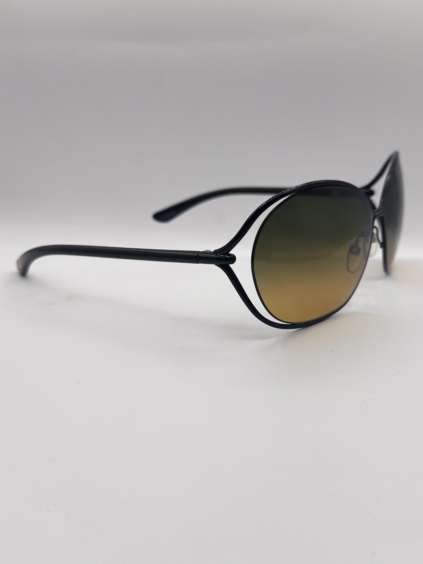 IMG_6313Carla y2k Tom Ford vintage sunglasses, right side