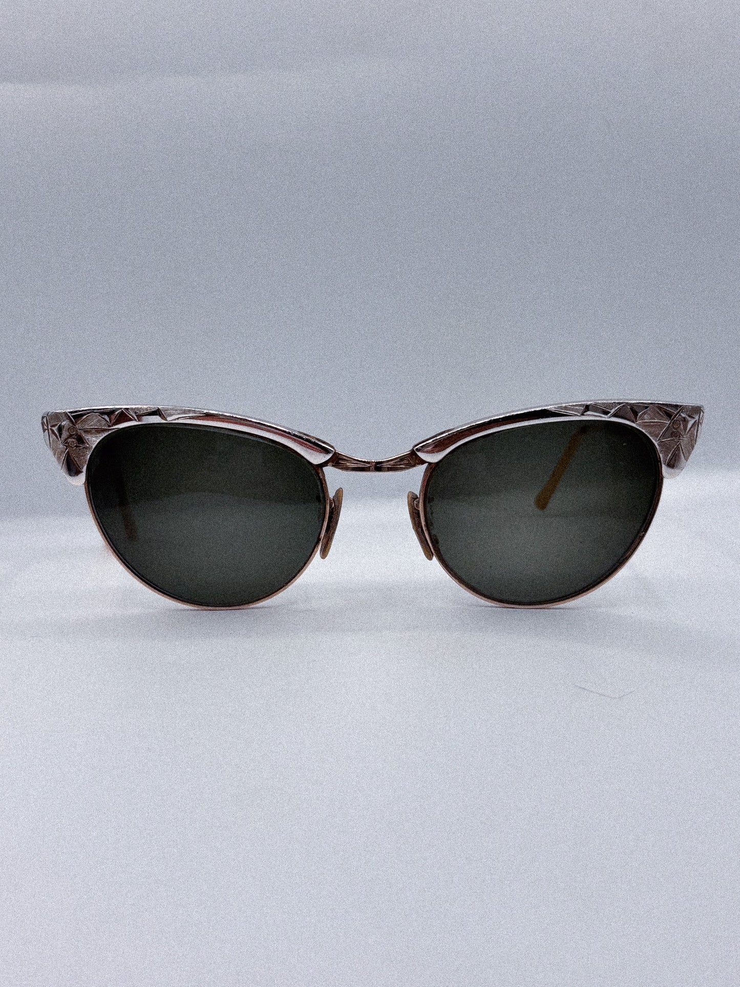 “The Ortega” Early 1960s Italian Cat-Eye Sunglasses – Worn at the 2025 Met Gala