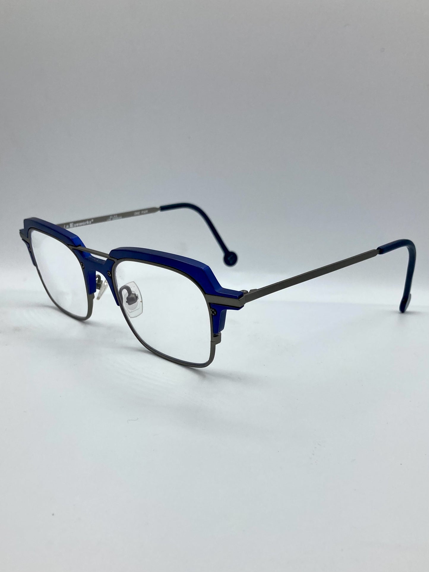 L.A. EYEWORKS ONE PAIR CORGI, left side