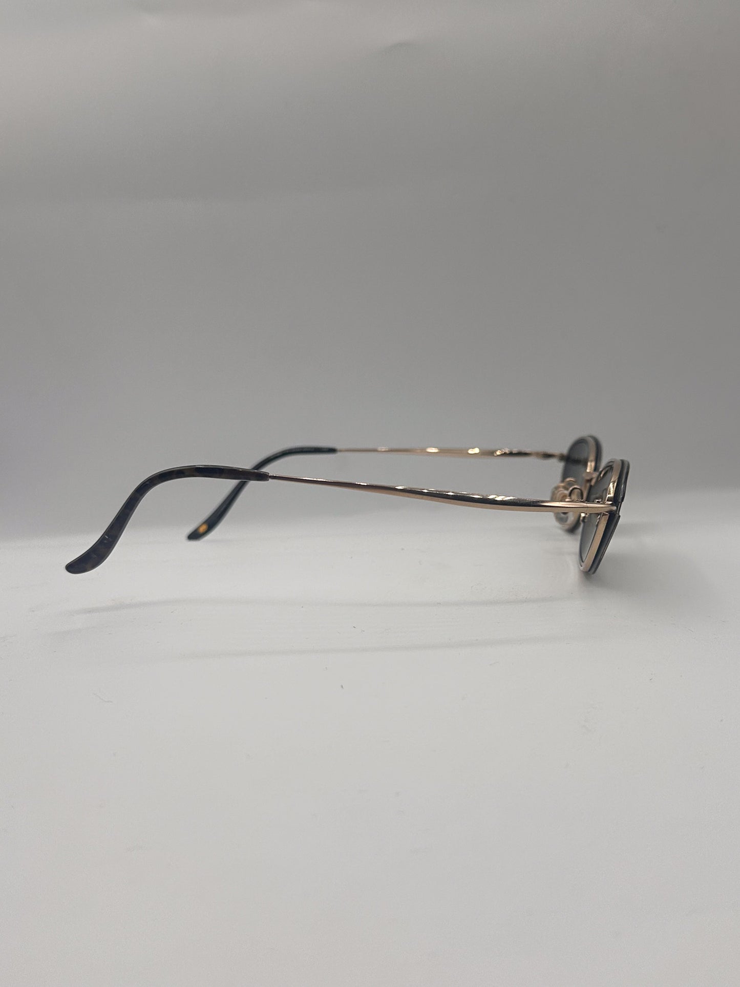 Leopard 1990s Toki Sunglasses, right side 2