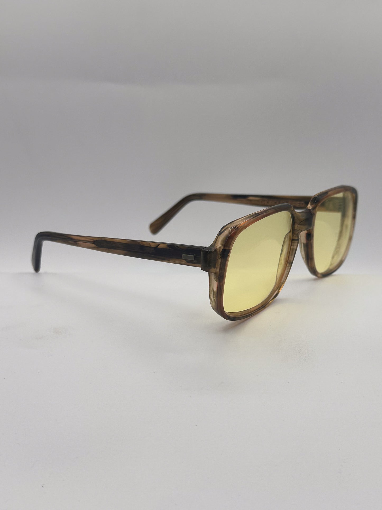 Mellow Yellow 1970s, right side