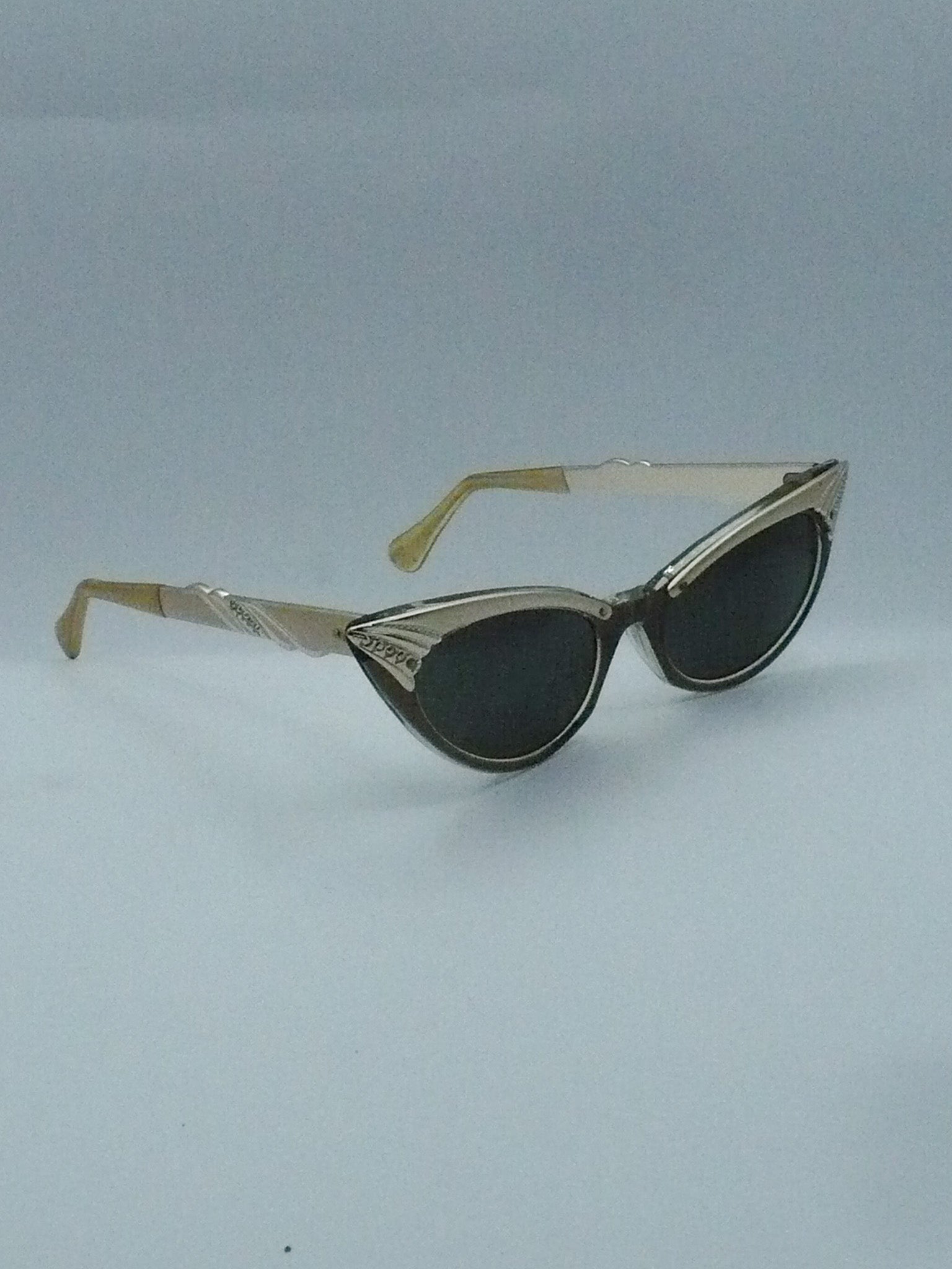 Meow_El_Gold_Sunglasses_1950s, right side 2