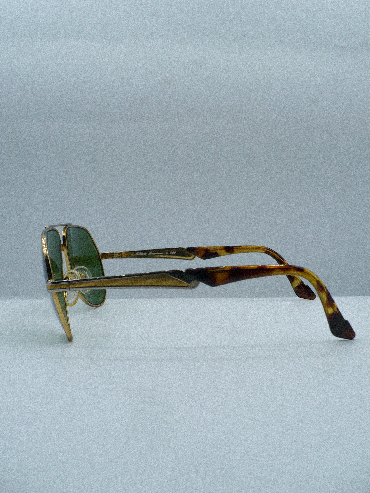 Monseuir 1980s Hilton Luxury Sunglasses left side 2