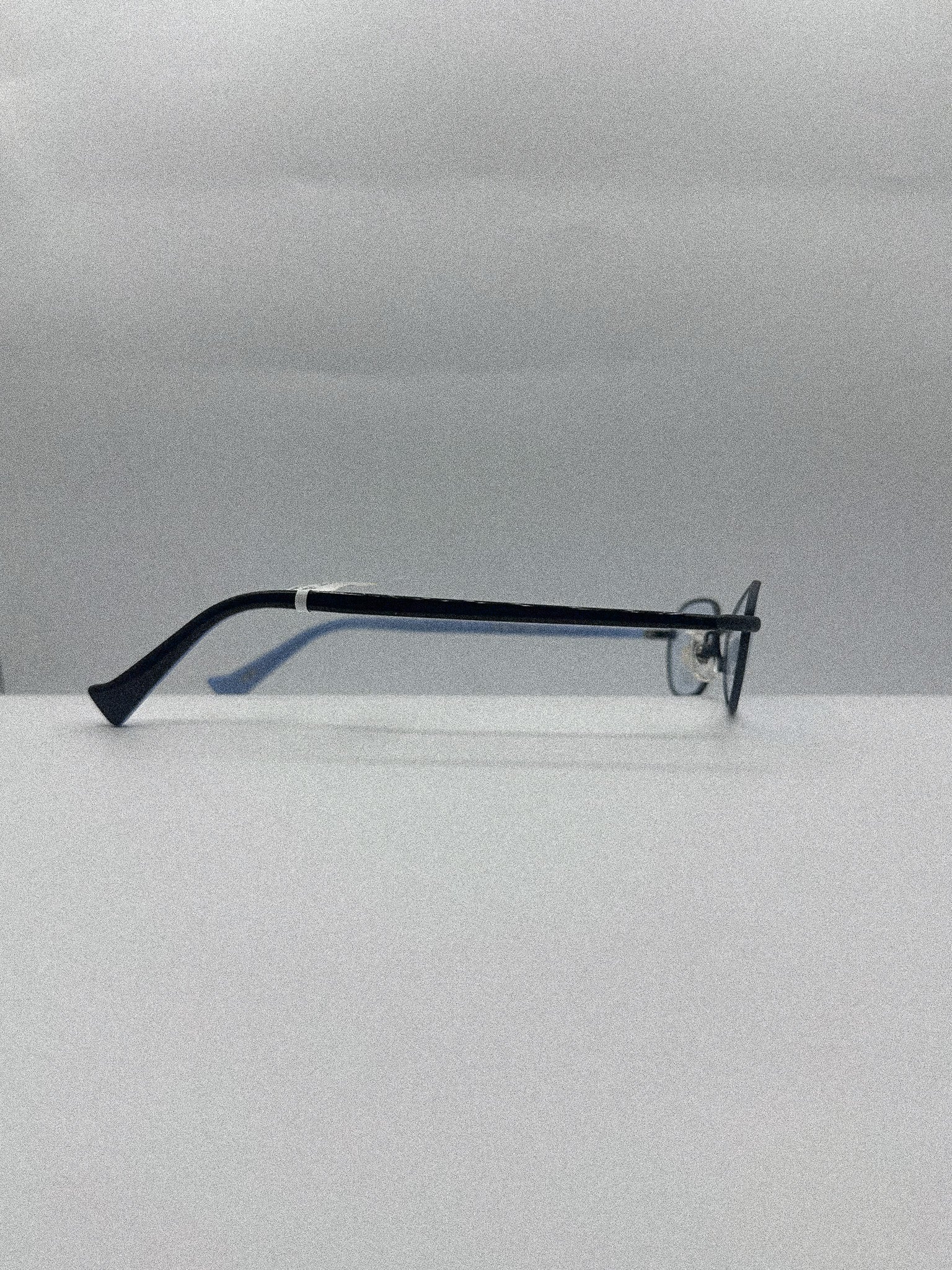 Nuance 1990s Matsuda Frame right side