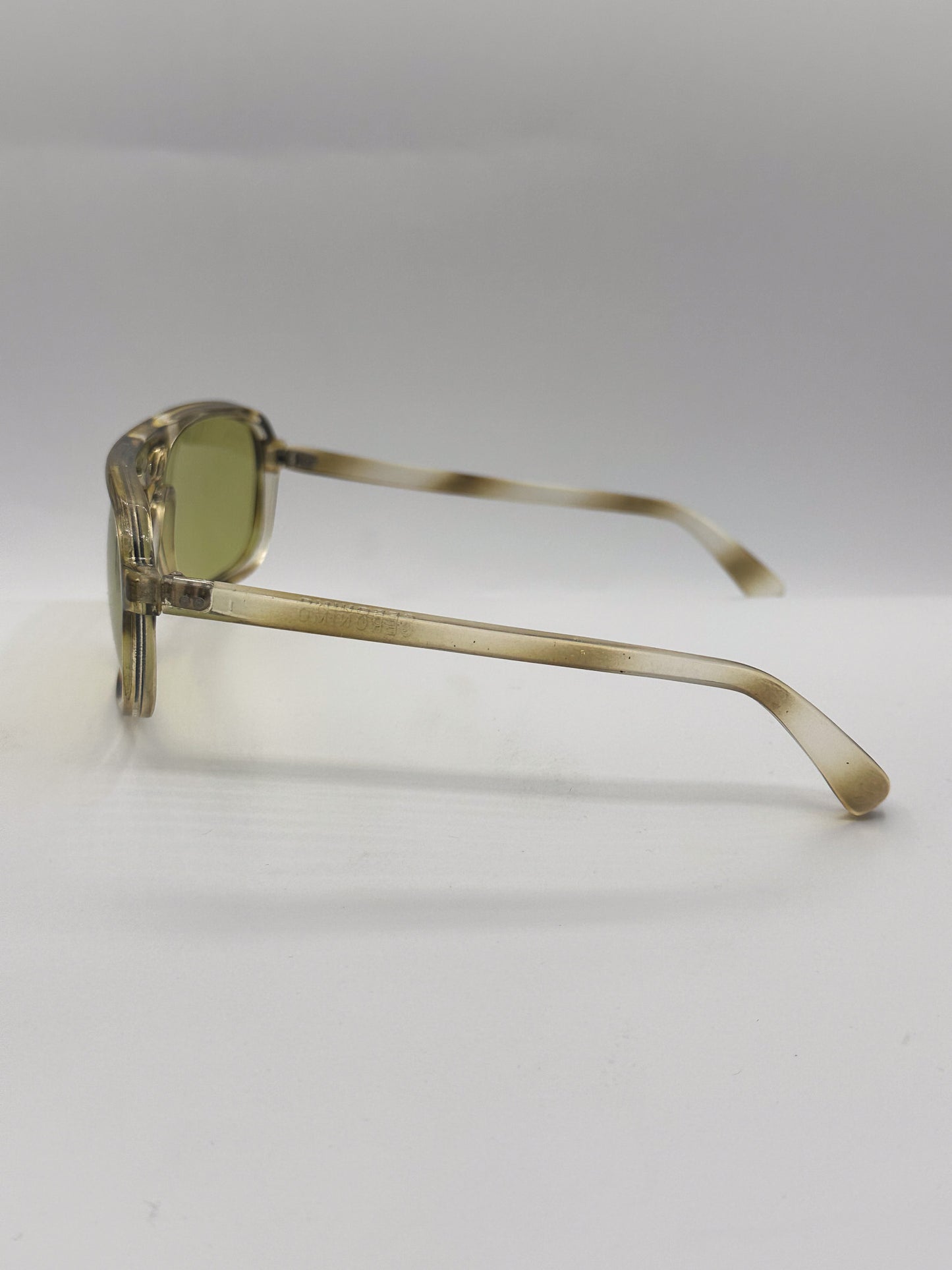 Olive Martini 980s, left side