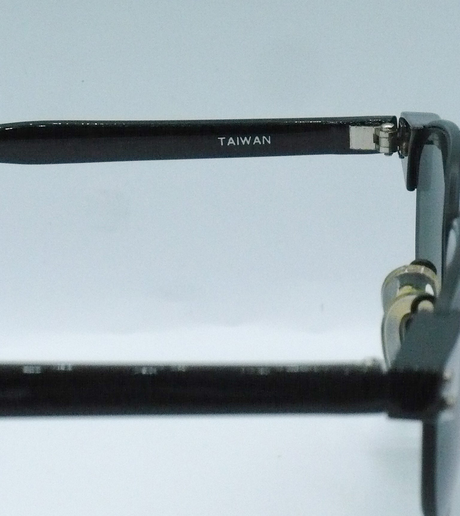 Pointy 1980s Perry Ellis Sunglasses, brand title