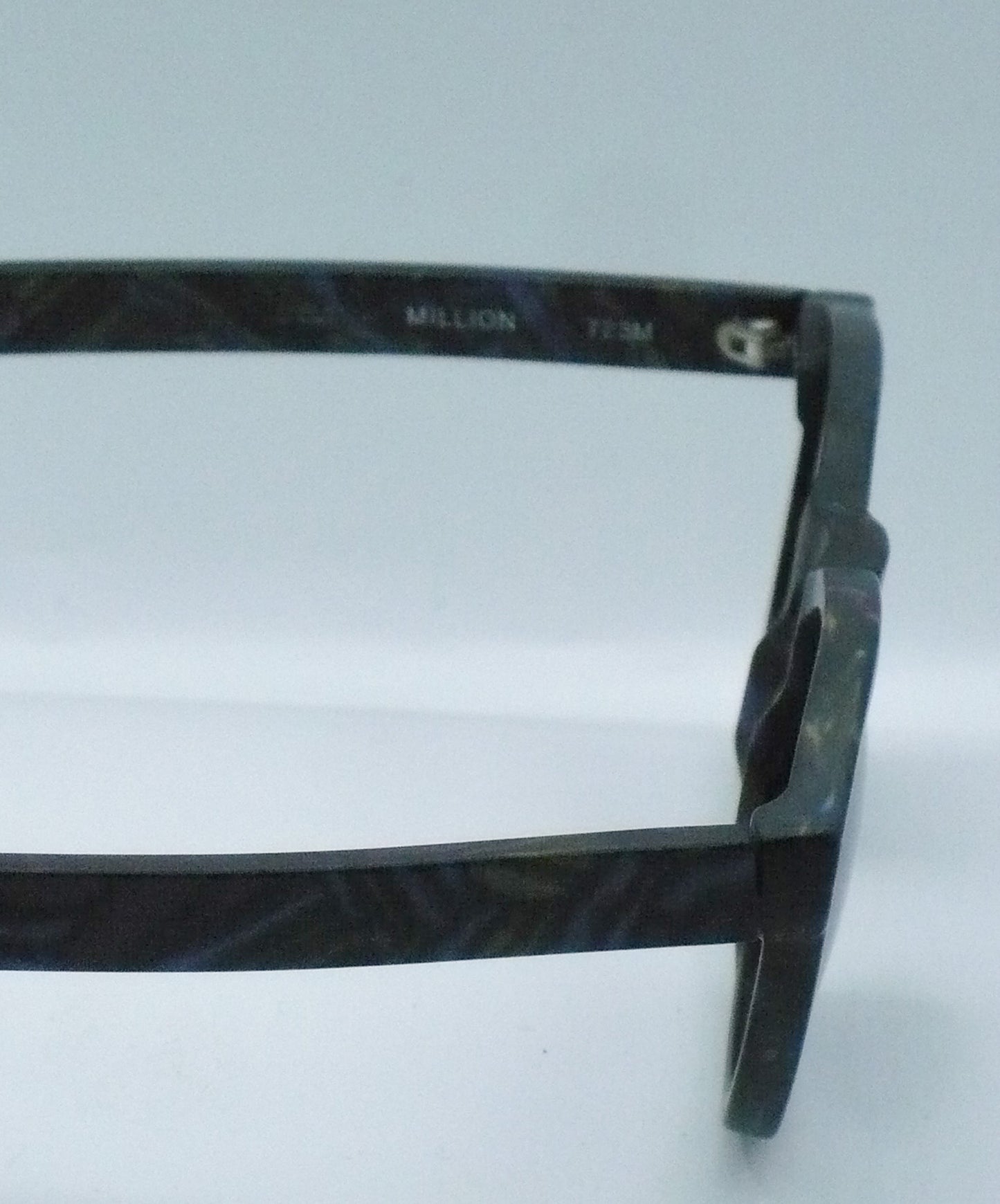 Retro Relic 1990s L.A. Eyeworks Sunglasses brand title
