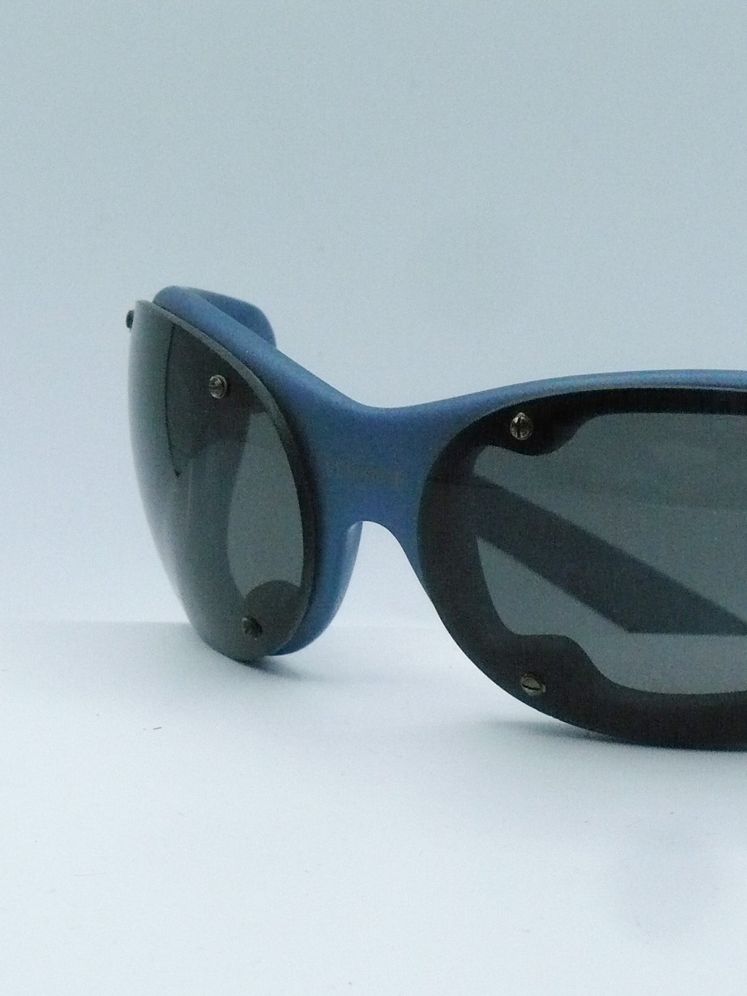 Runway 2000s Versace Luxury Sunglasses zoom in