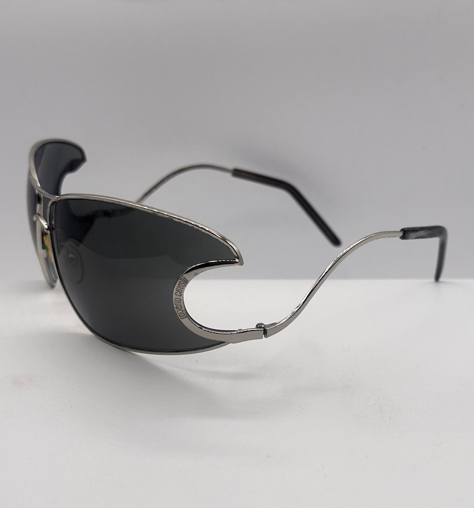 Serpent 1980s Roberto Cavalli Sunglasses, left side 2