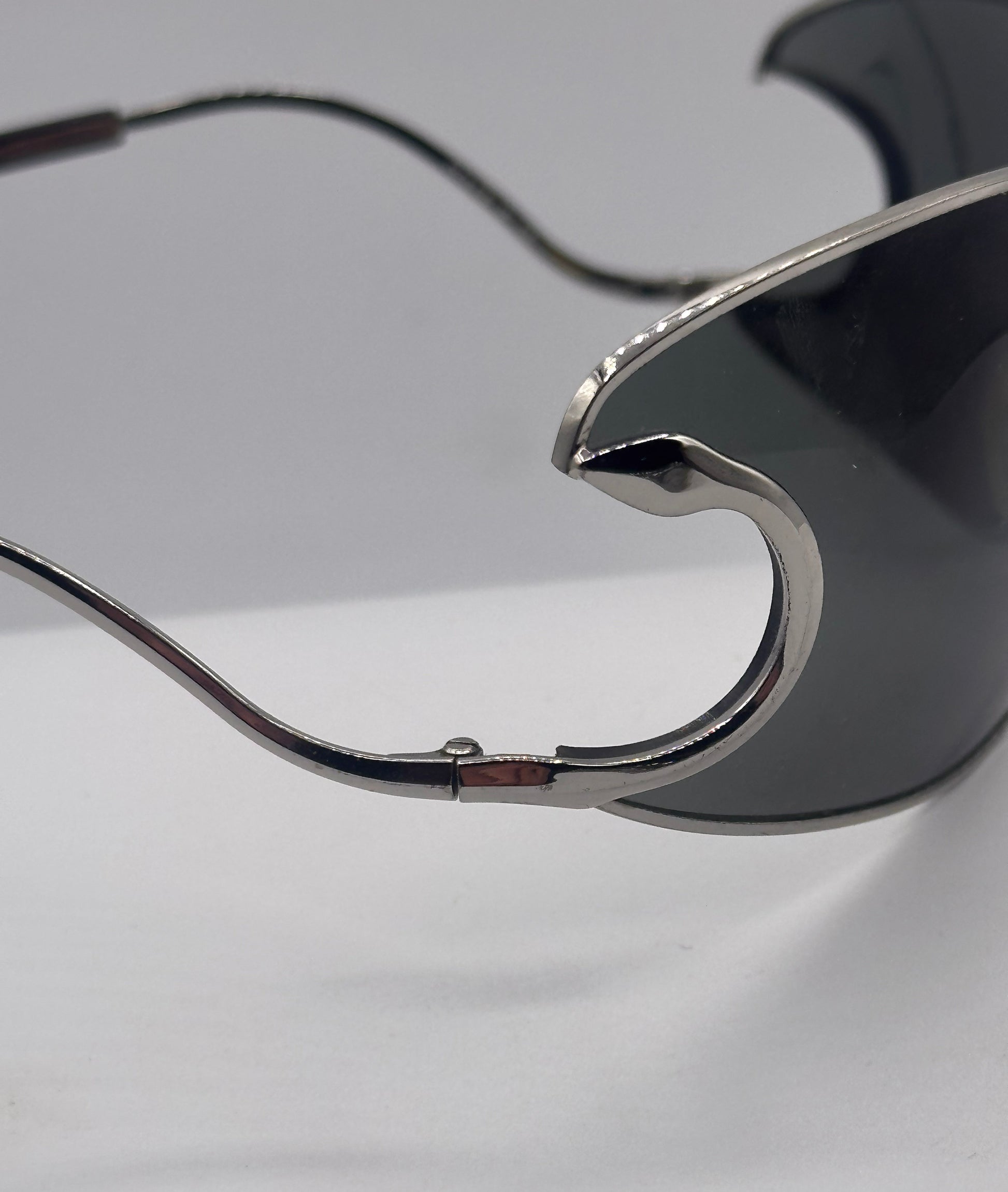 Serpent 1980s Roberto Cavalli Sunglasses, right side 2