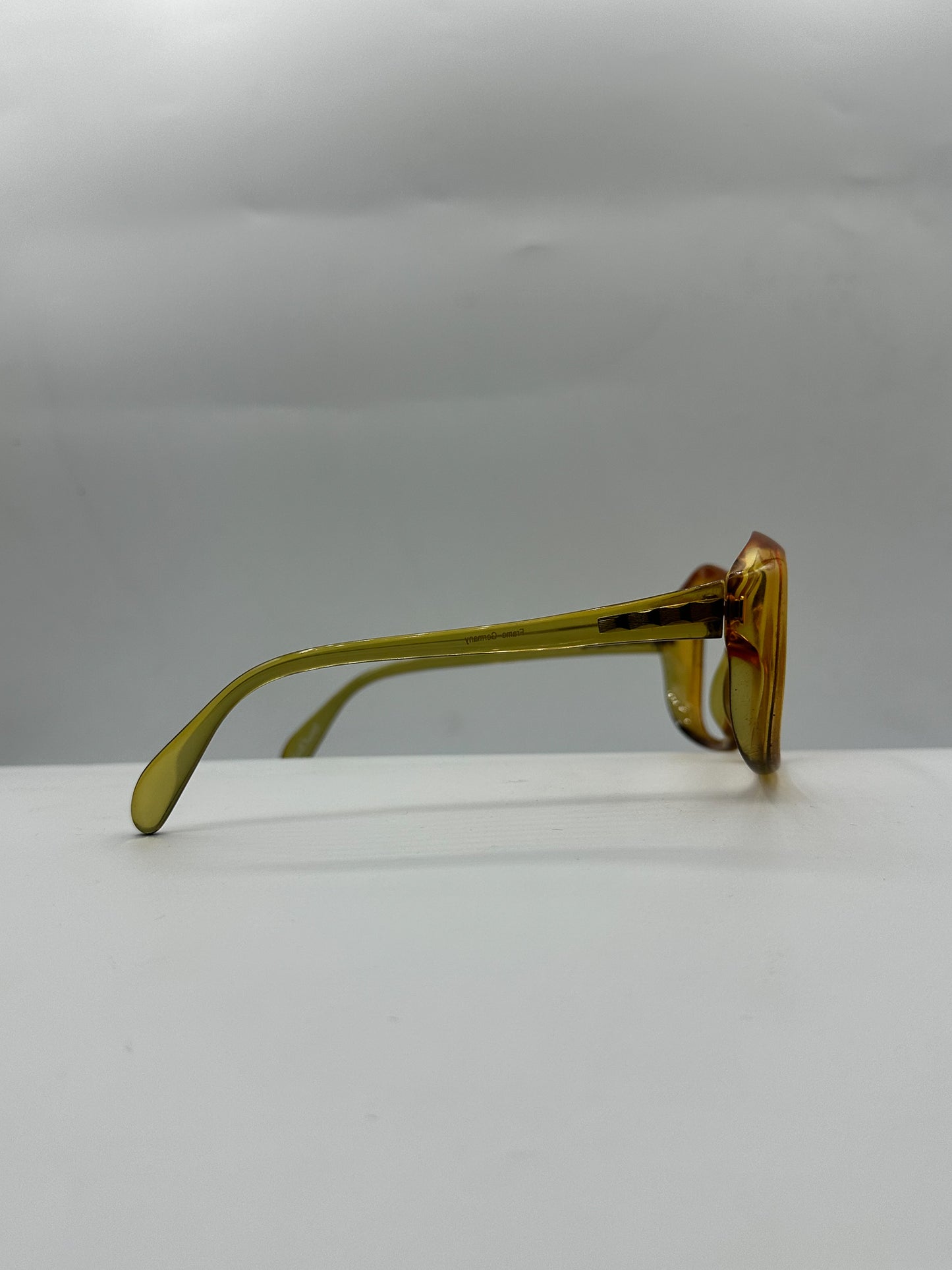 Sharon Tate 1970s Yves Chantal Sunglasses Frame right side