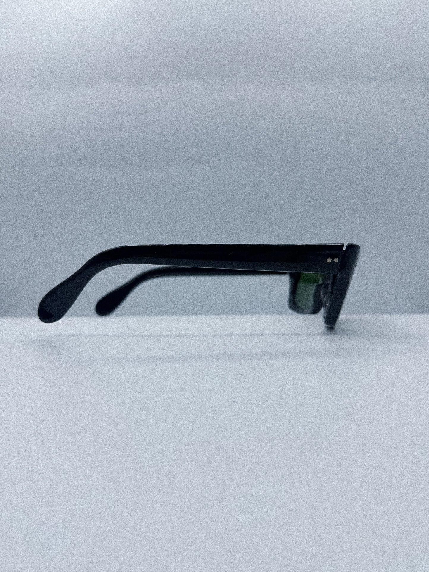 Starstruck 1960s Calypso Sunglasses right side