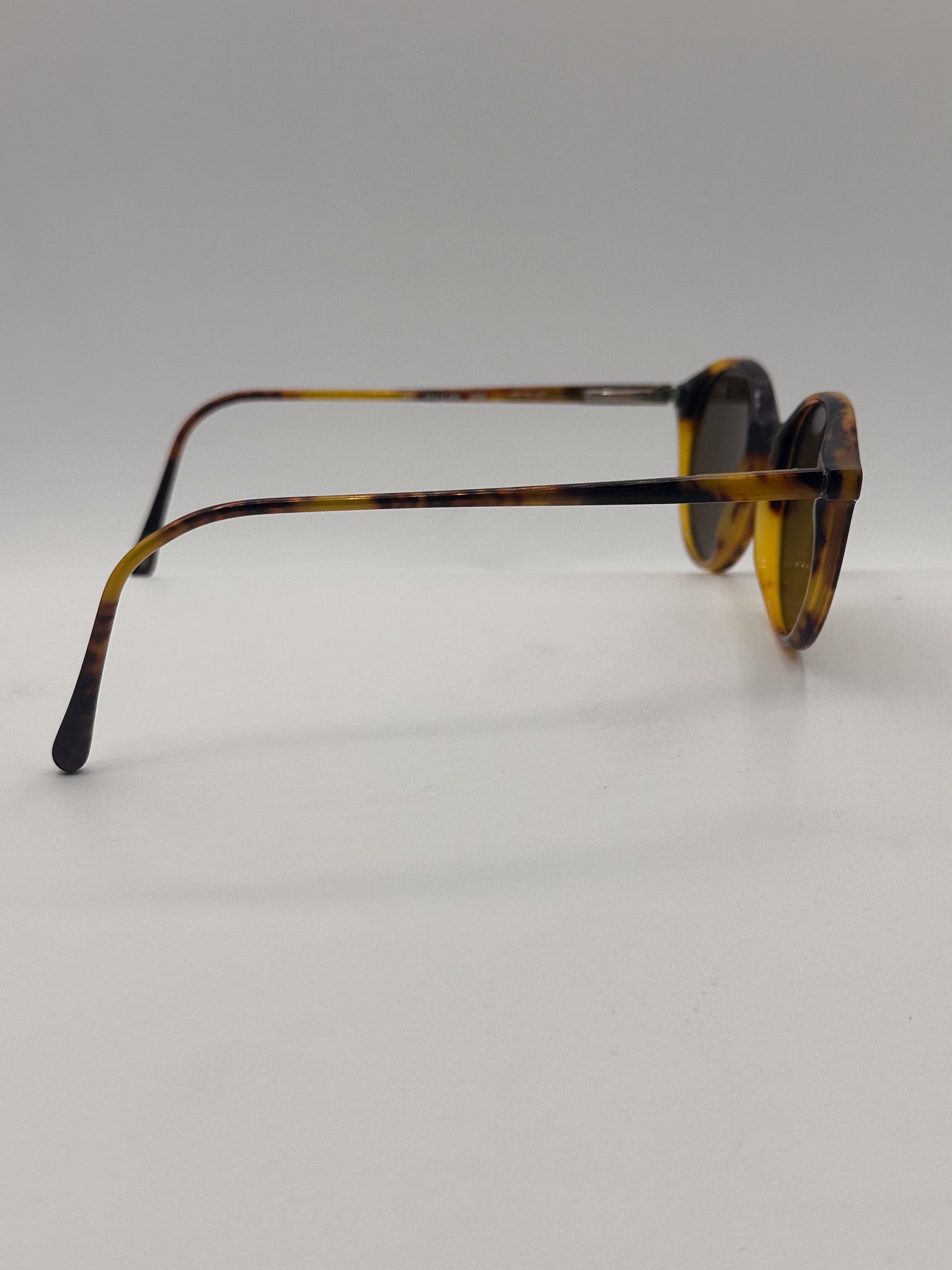 Tortoise Twist 1980s, right side 3