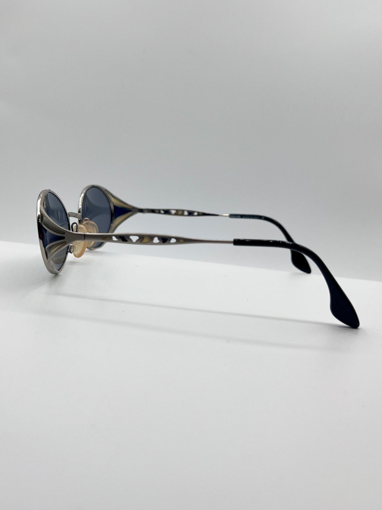 MOSAIC VISION 1970S, left side