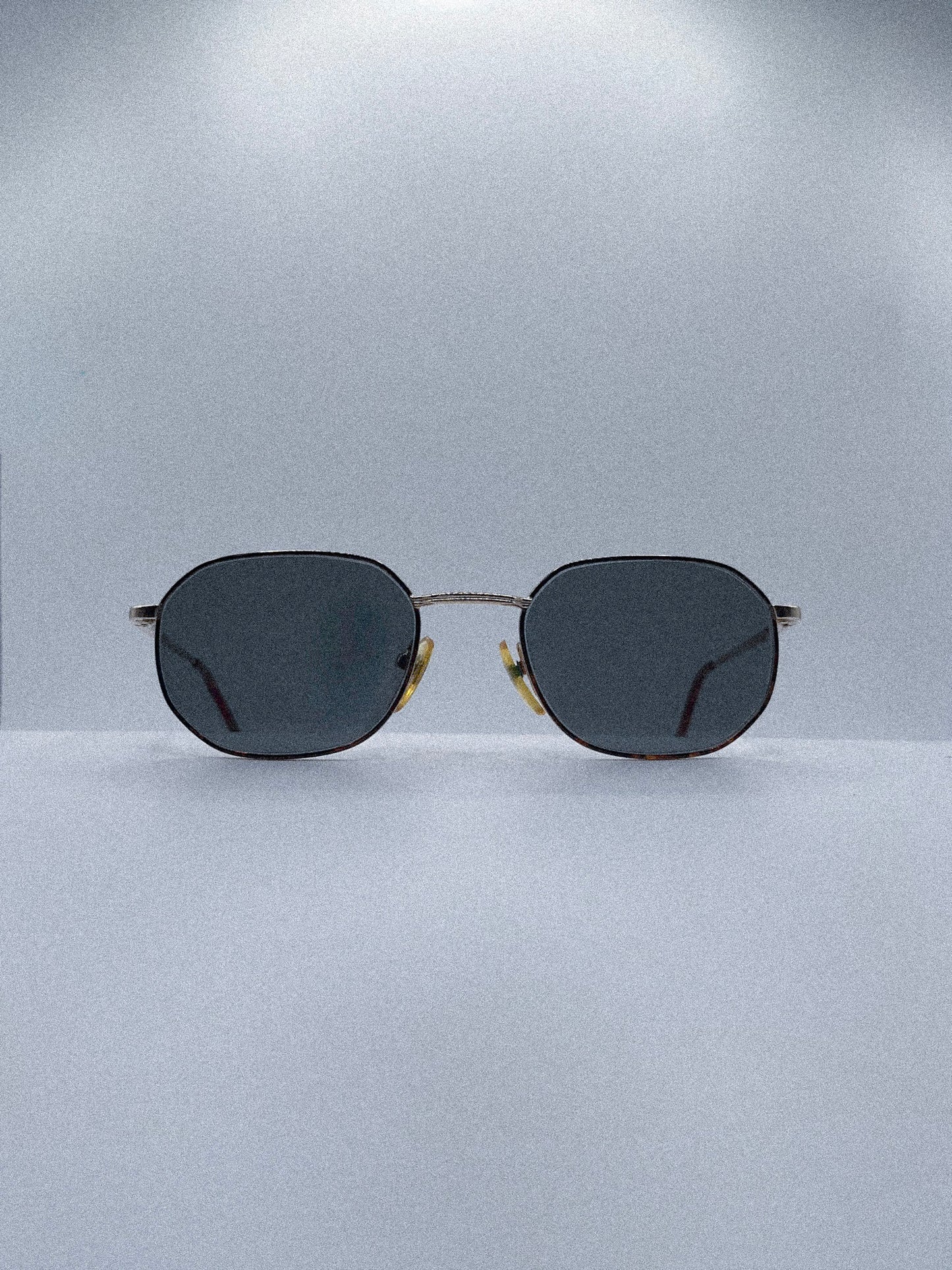 1990s Guess GU380 Sunglasses | Gold/Tortoise