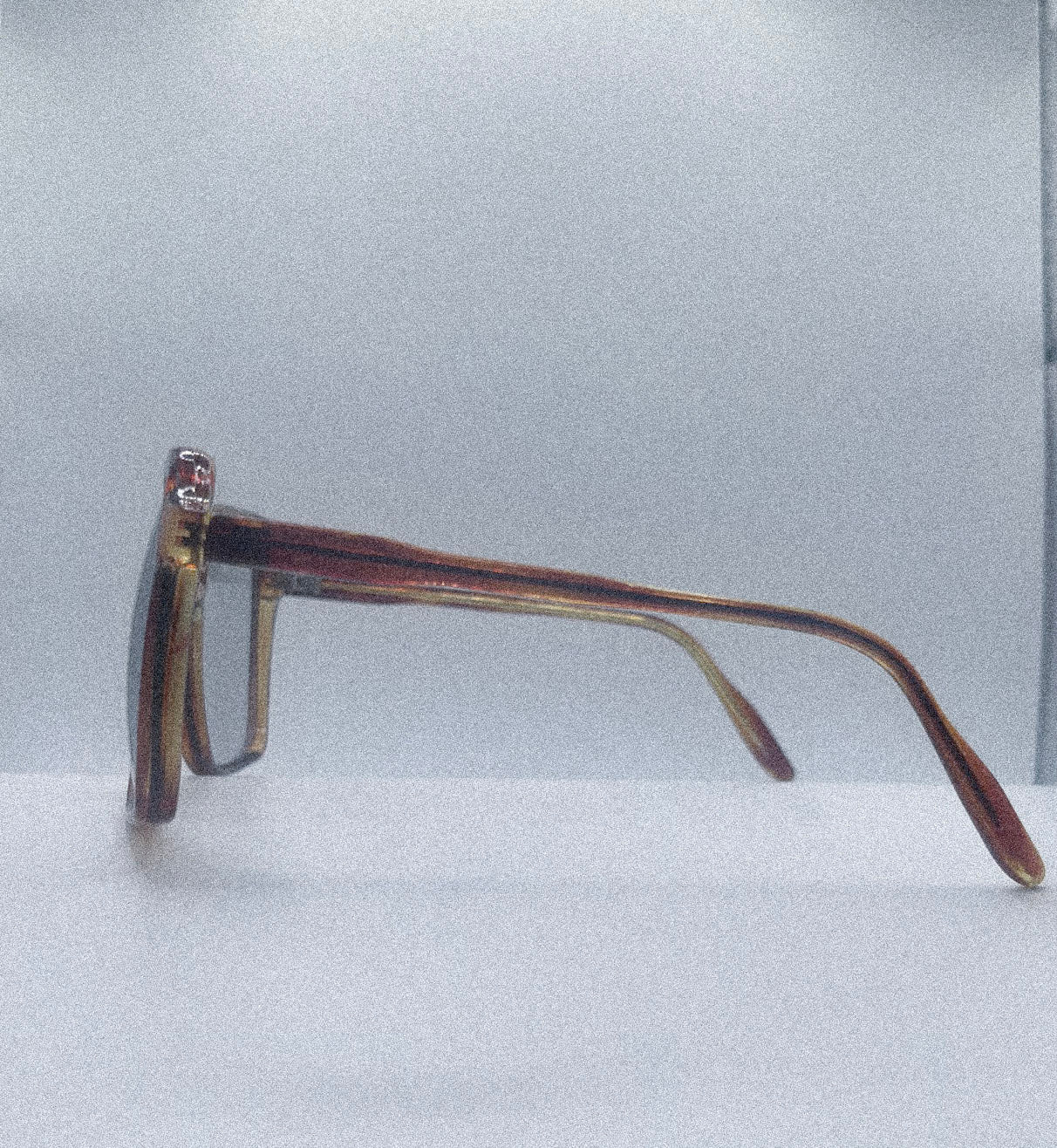 1970s Vintage Angular Square Sunglasses | Tortoise
