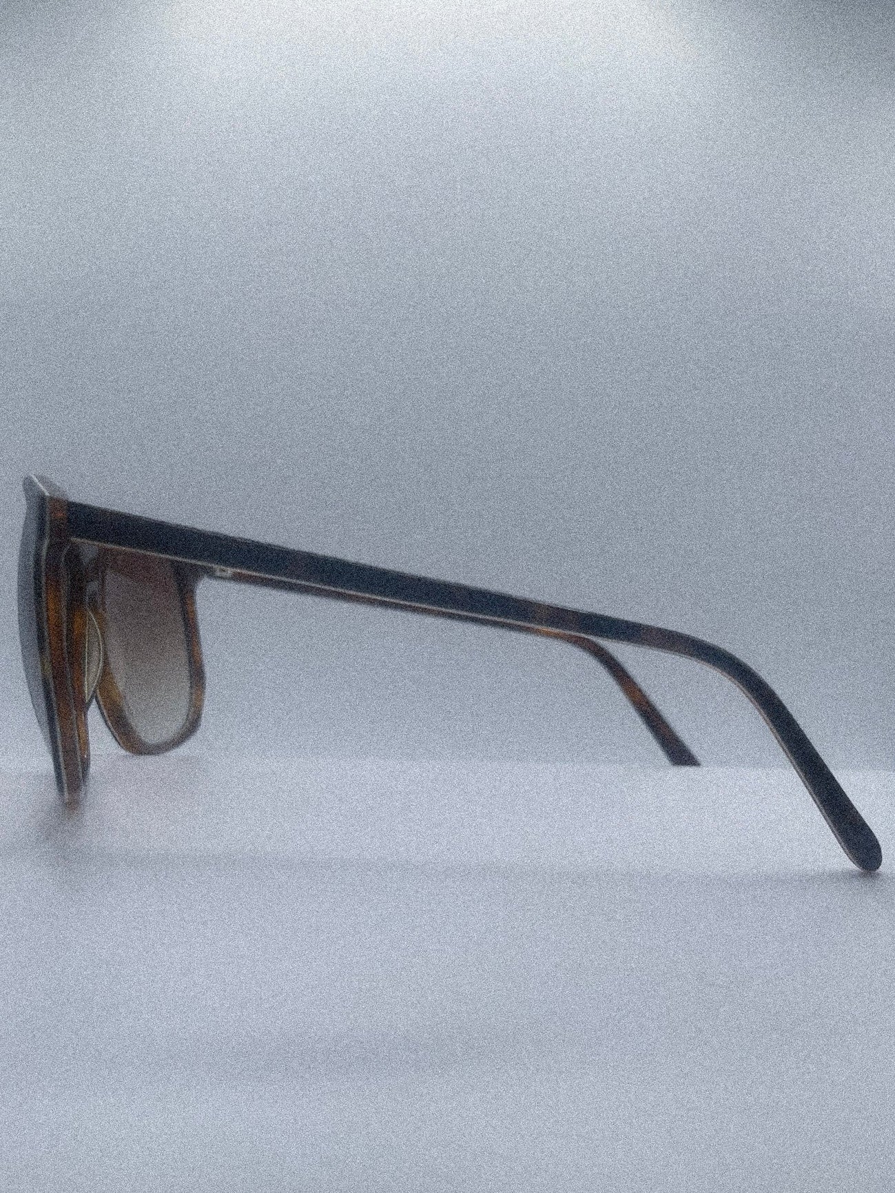 Lunettes de soleil carrées oversize vintage années 80 | Écaille claire