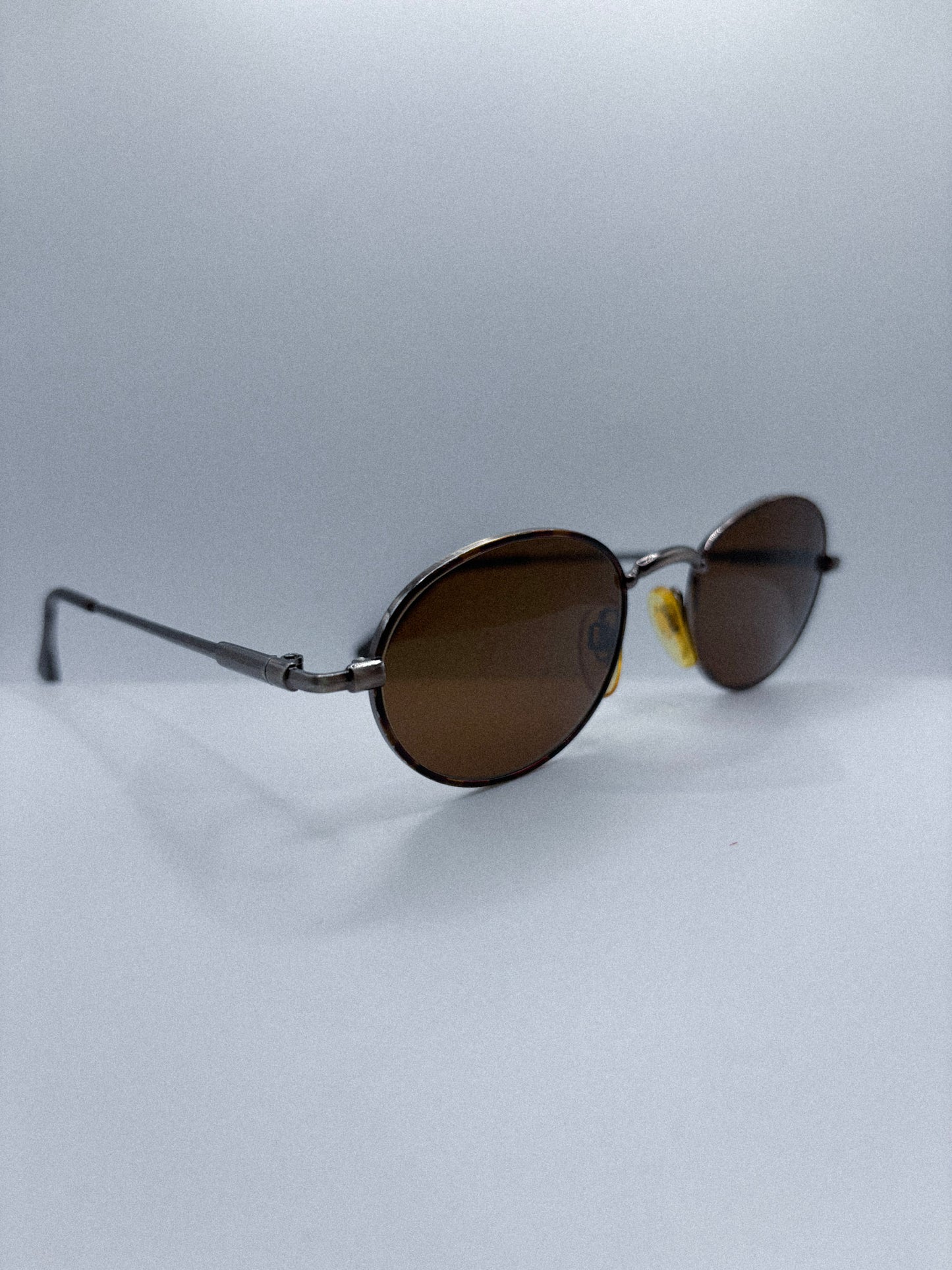 “Soft Echo” 1980s Swan Sunglasses
