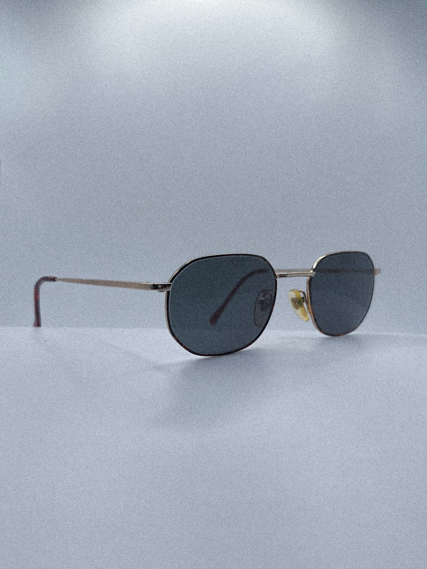 1990s Guess GU380 Sunglasses | Gold/Tortoise