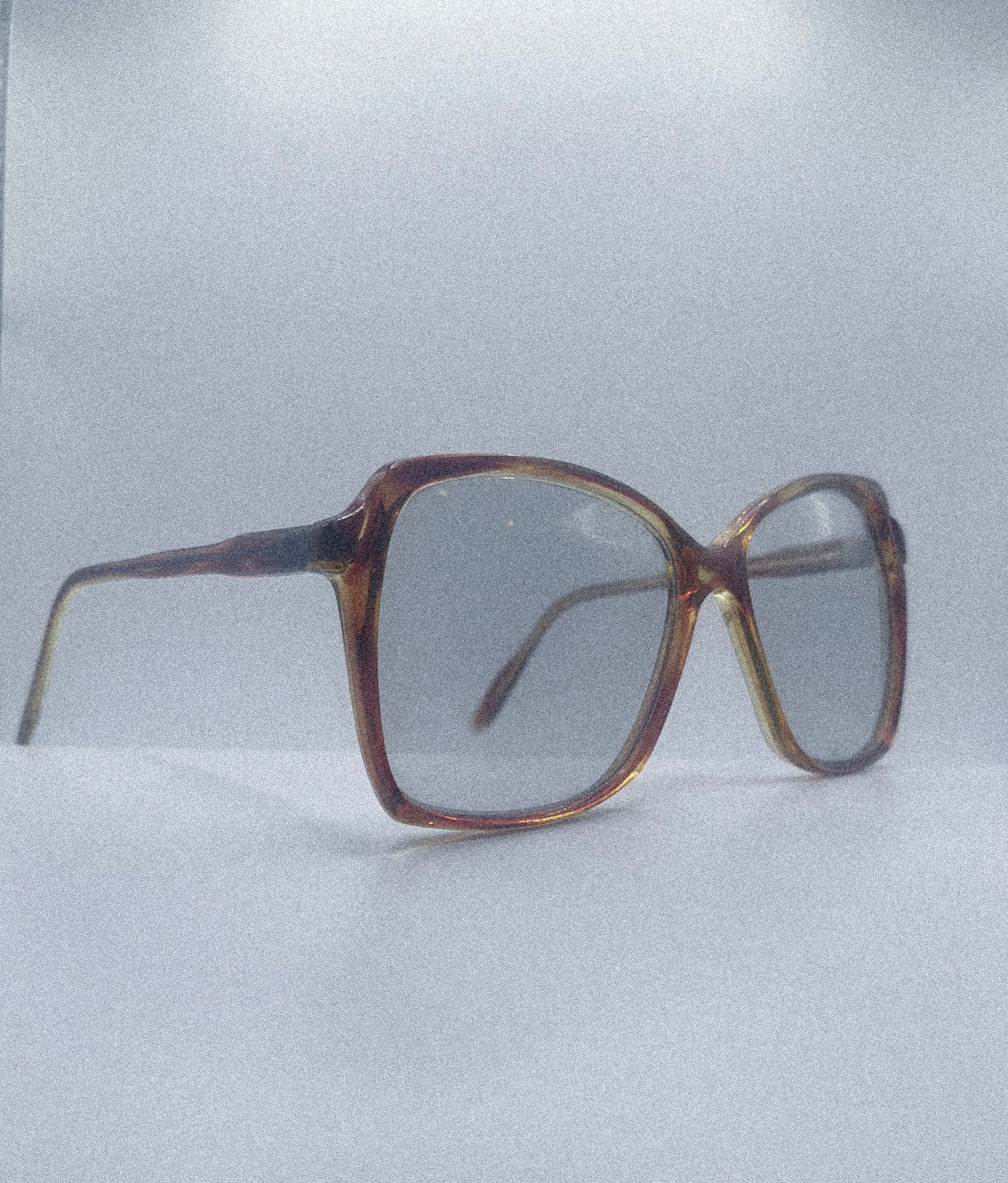1970s Vintage Angular Square Sunglasses | Tortoise