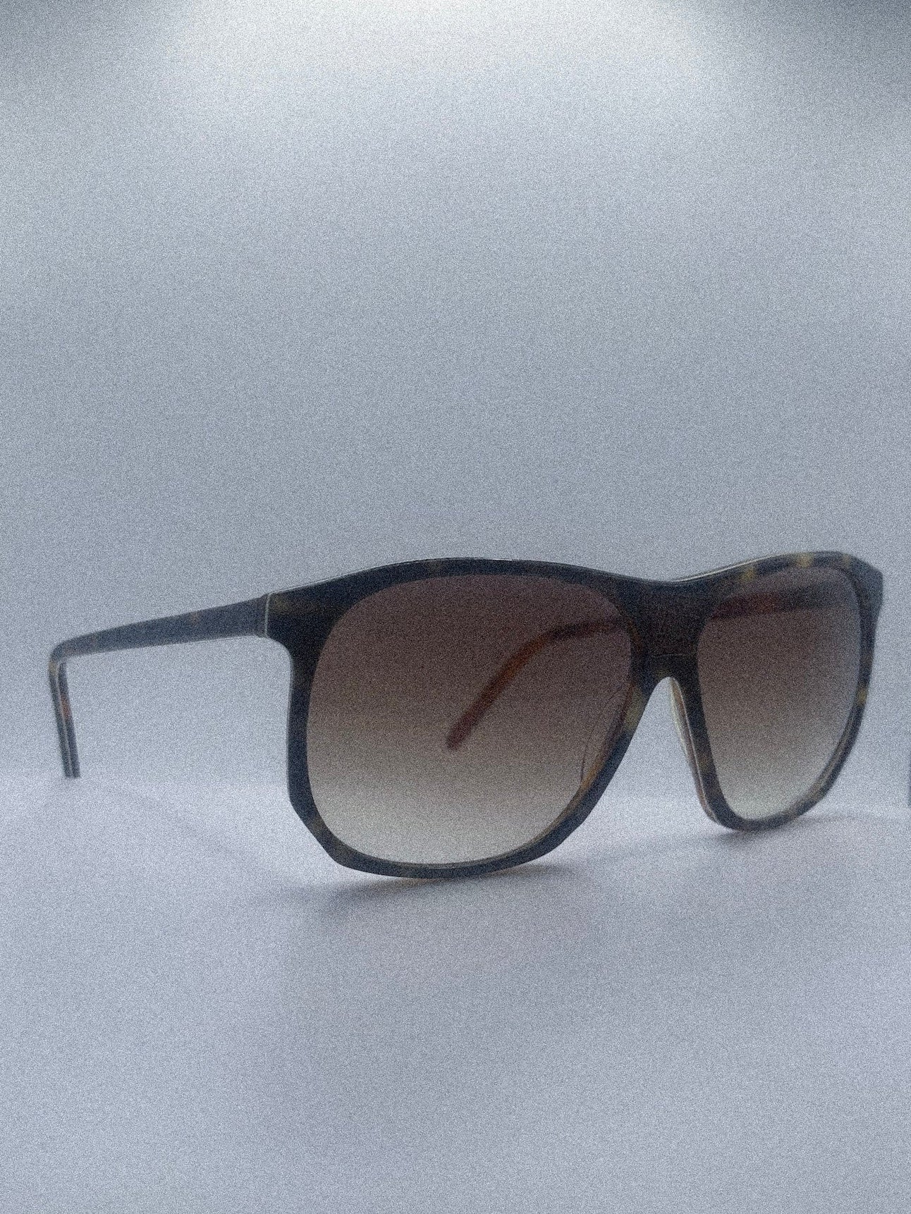 Lunettes de soleil carrées oversize vintage années 80 | Écaille claire
