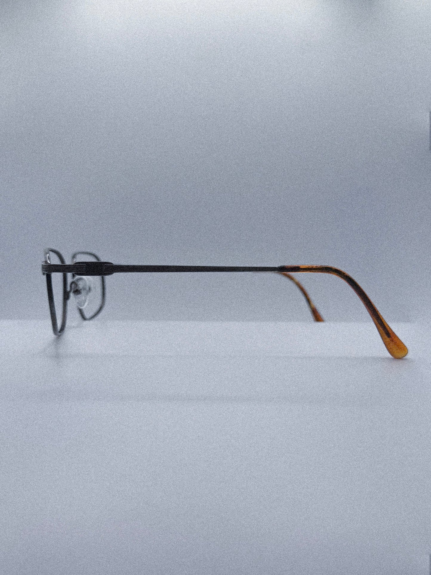 Riad | 1980s Unknown Eyeglasses Frame
