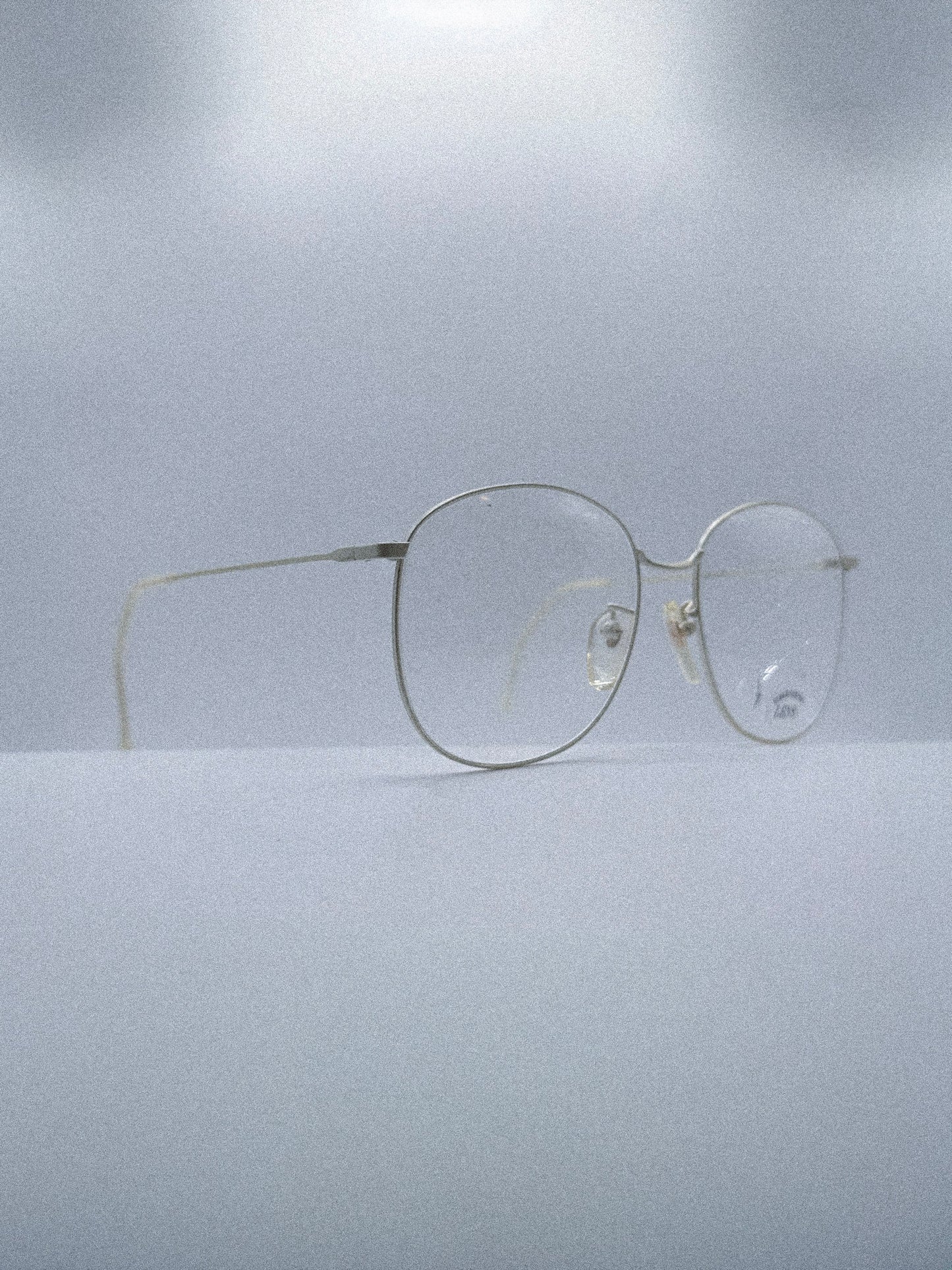 1970s Unkown Frame | White
