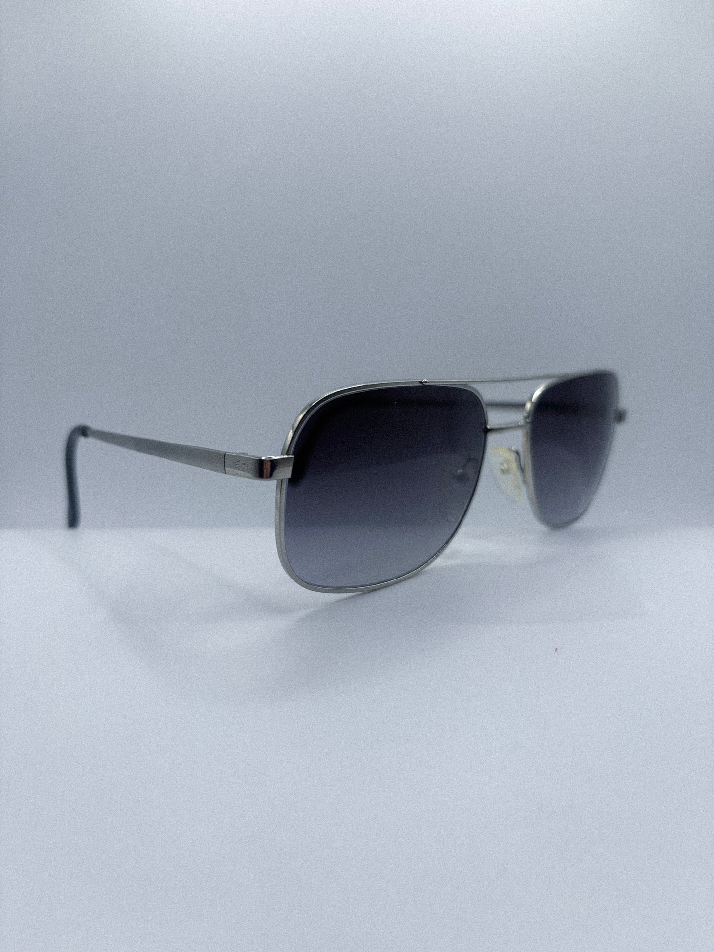 “Steel Fade” 1980s Charmant Aviator Sunglasses