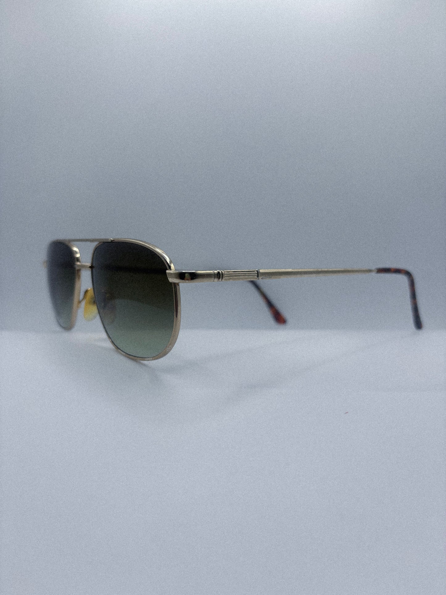 “Green Horizon” 1980s Art Craft Sunglasses