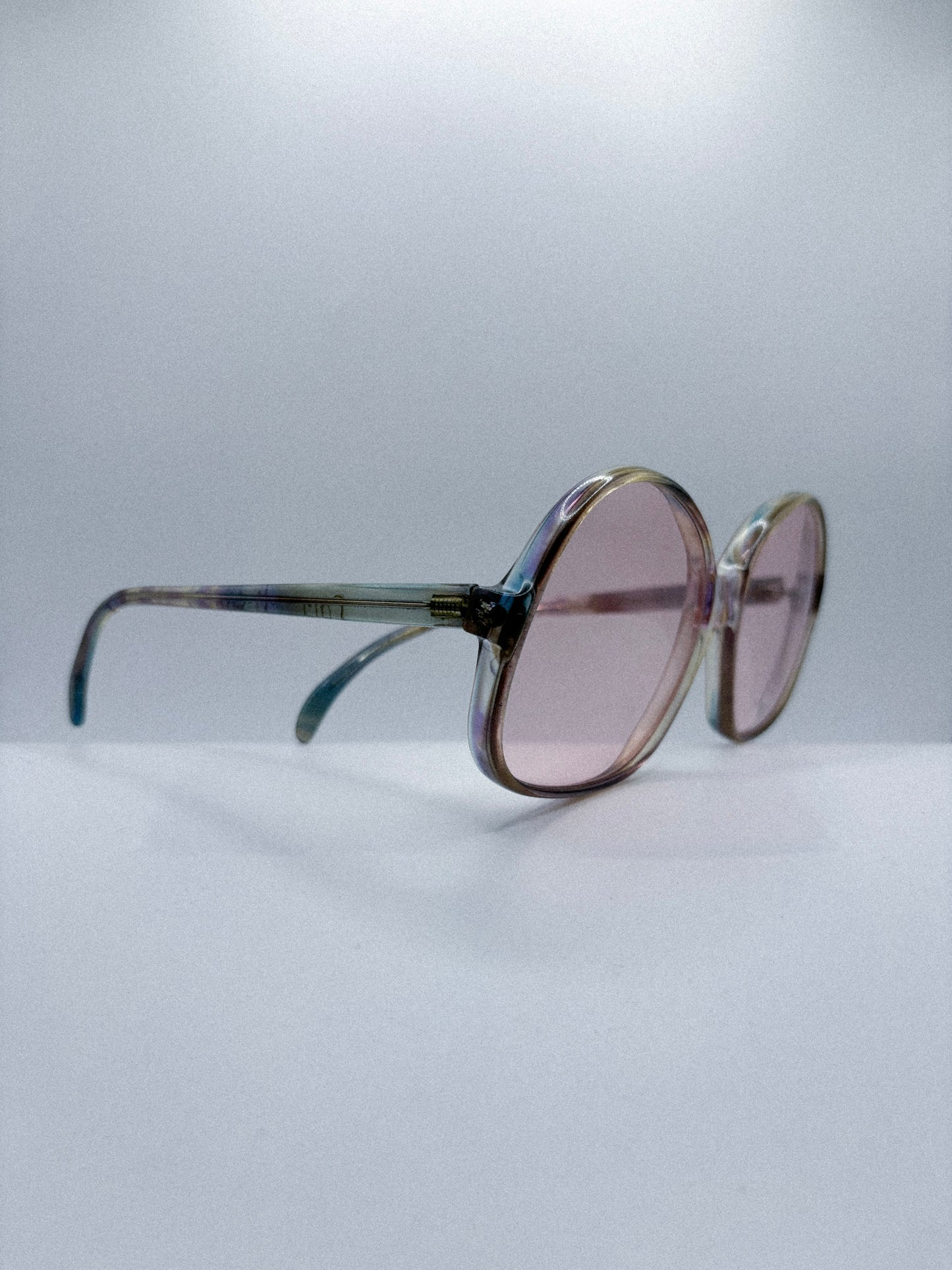 “Rosé Whisper” 1960s Pam Sunglasses