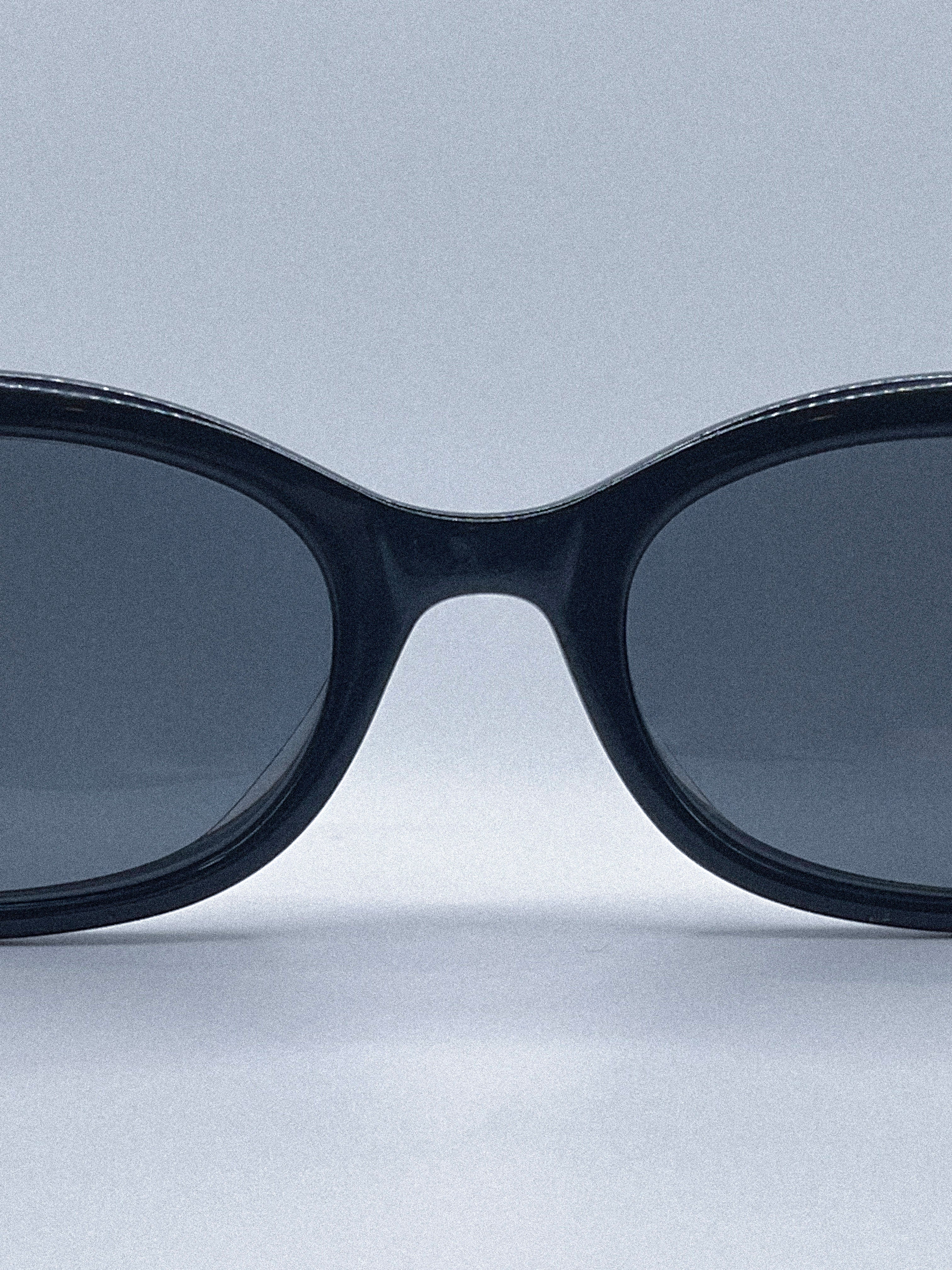 小物 1990s Ralph Lauren 930-S Sunglasses 1990s Ralph Lauren 930-S Sunglasses | Black – AZYR Specs