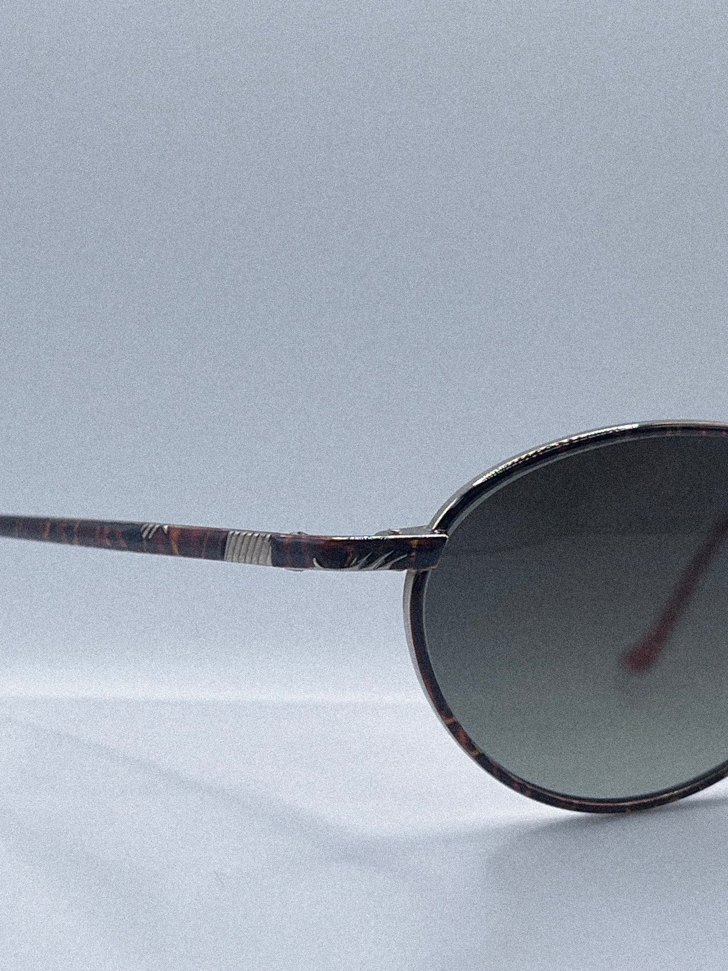 1990s On Guard OG-304 Z87-2 Sunglasses | Gold/Tortoise