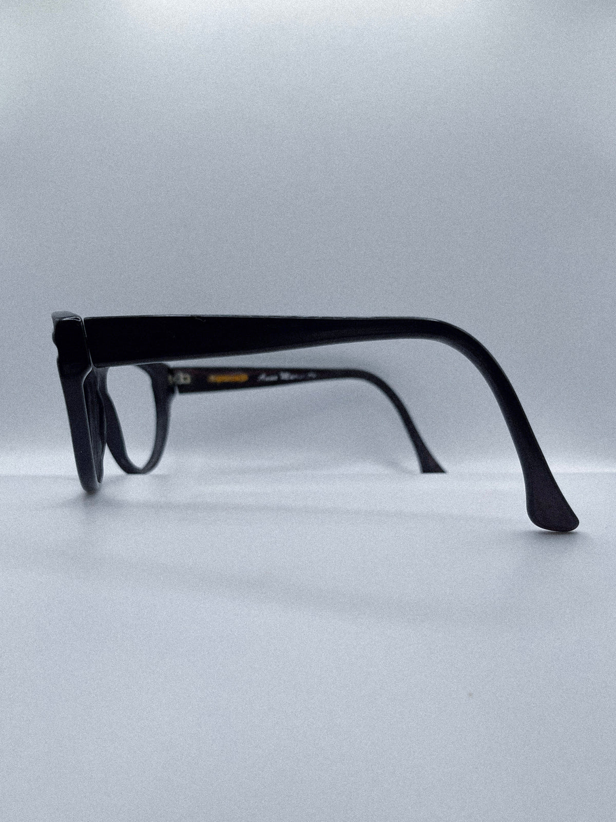 1980s Anne Marie Perris Frames | Archive 0137