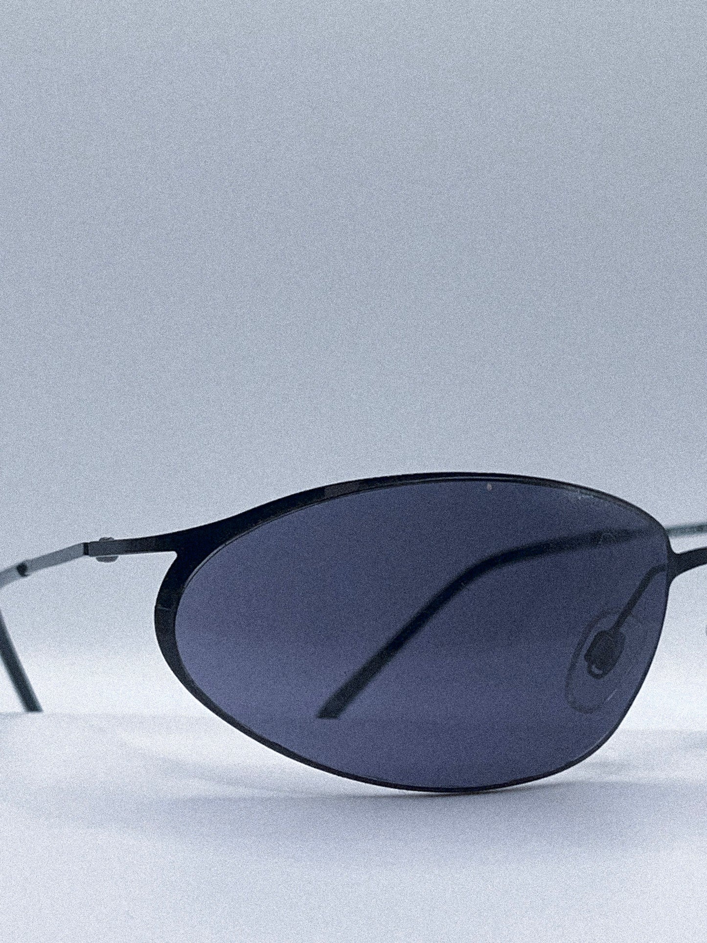 "Neo" 1990s Blinde Official Matrix Sunglasses