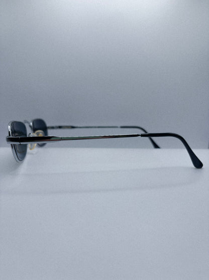 “Noir Transit” 1980s Economy Sunglasses
