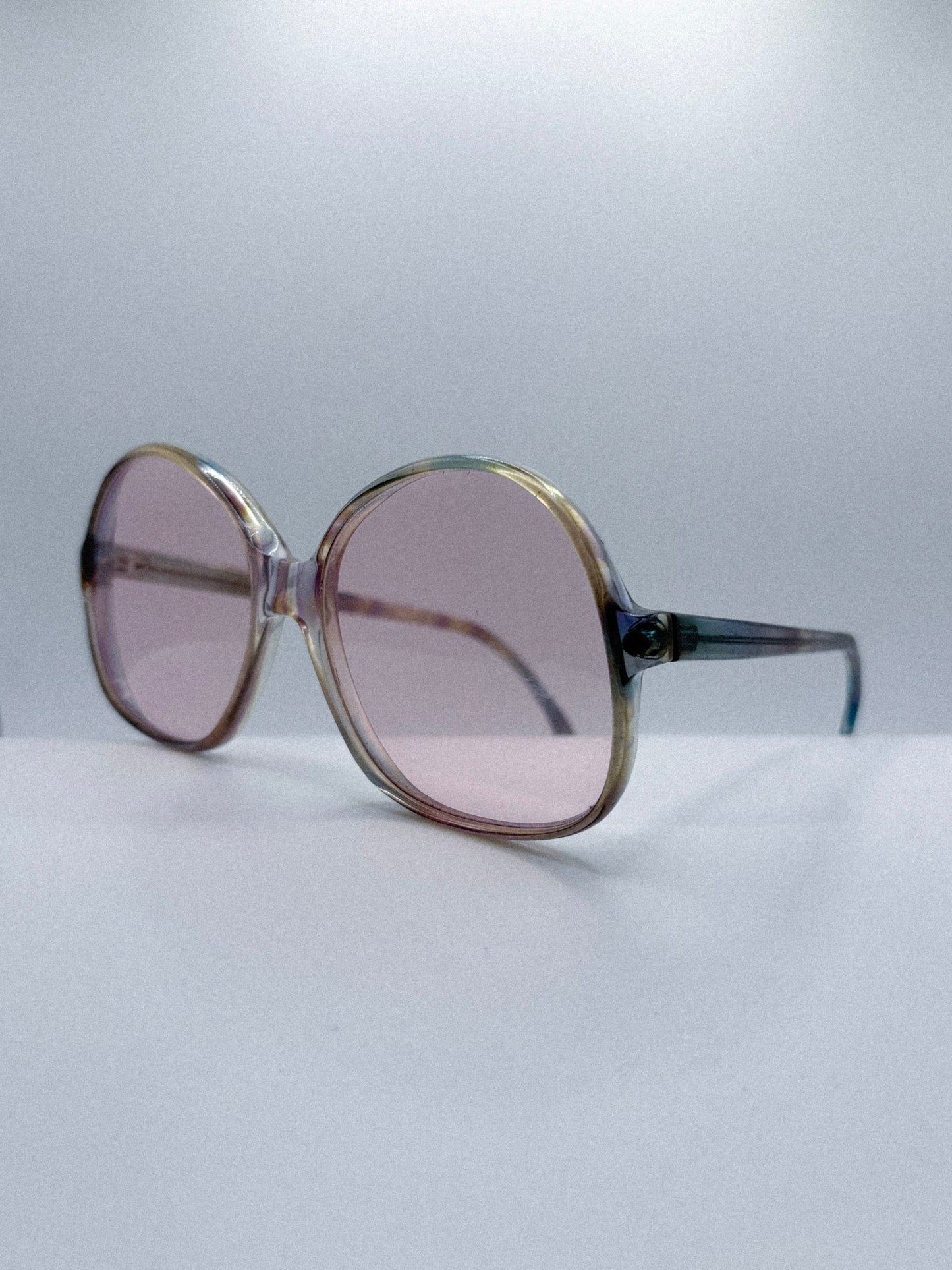 “Rosé Whisper” 1960s Pam Sunglasses
