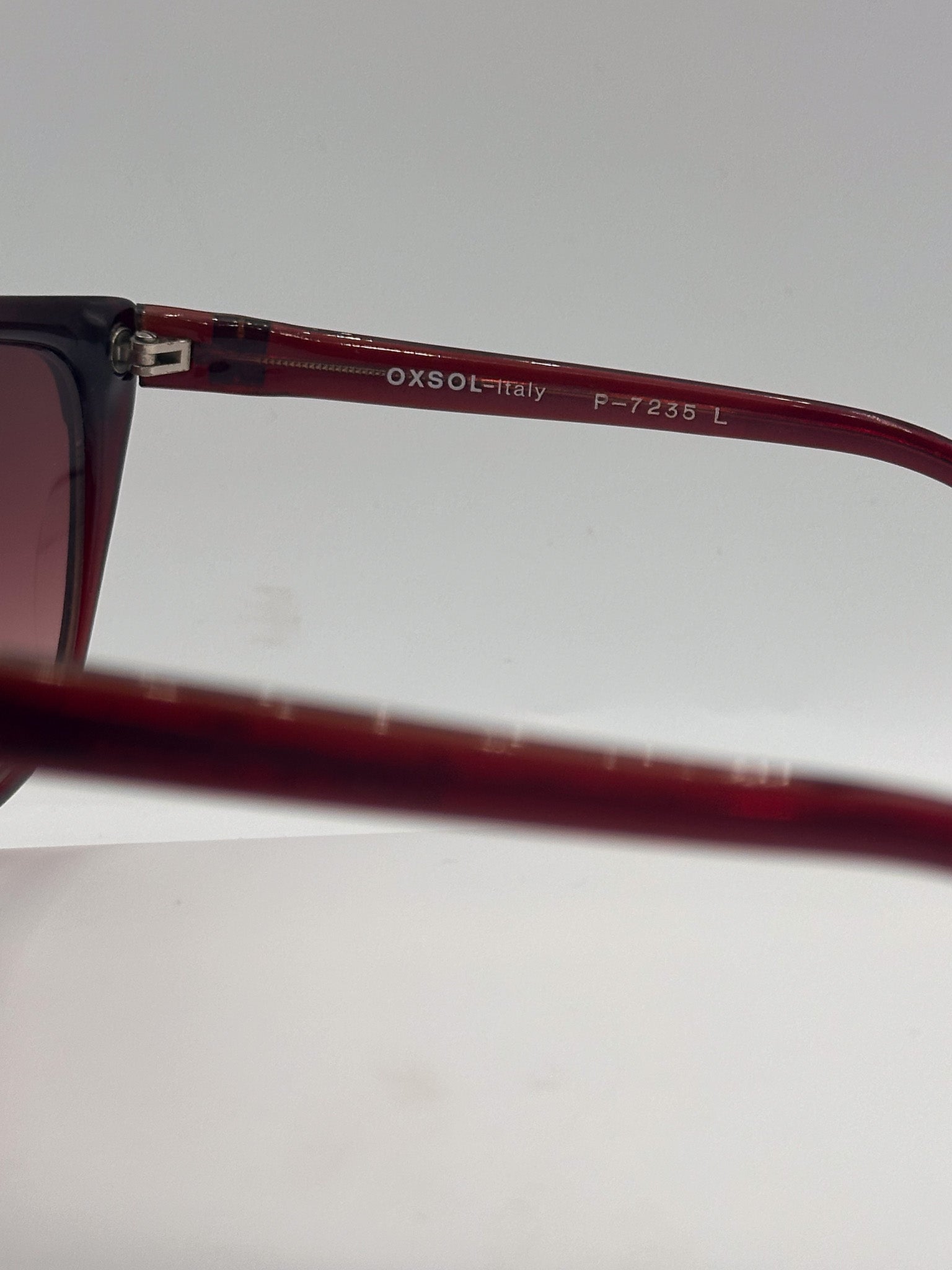 Auburn Gaze 1980s Laura Biagiotti Sunglasses, Zoom in back side