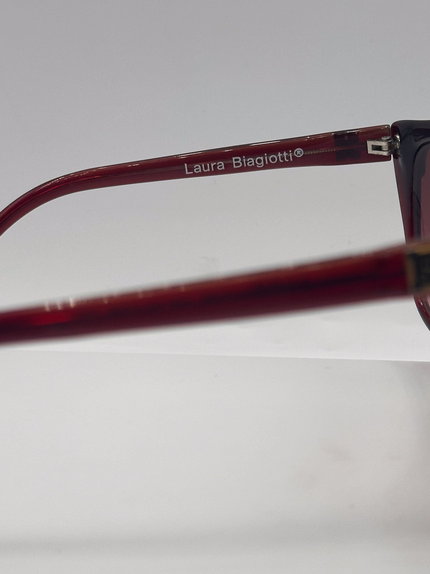 Auburn Gaze 1980s Laura Biagiotti Sunglasses, Zoom in left side