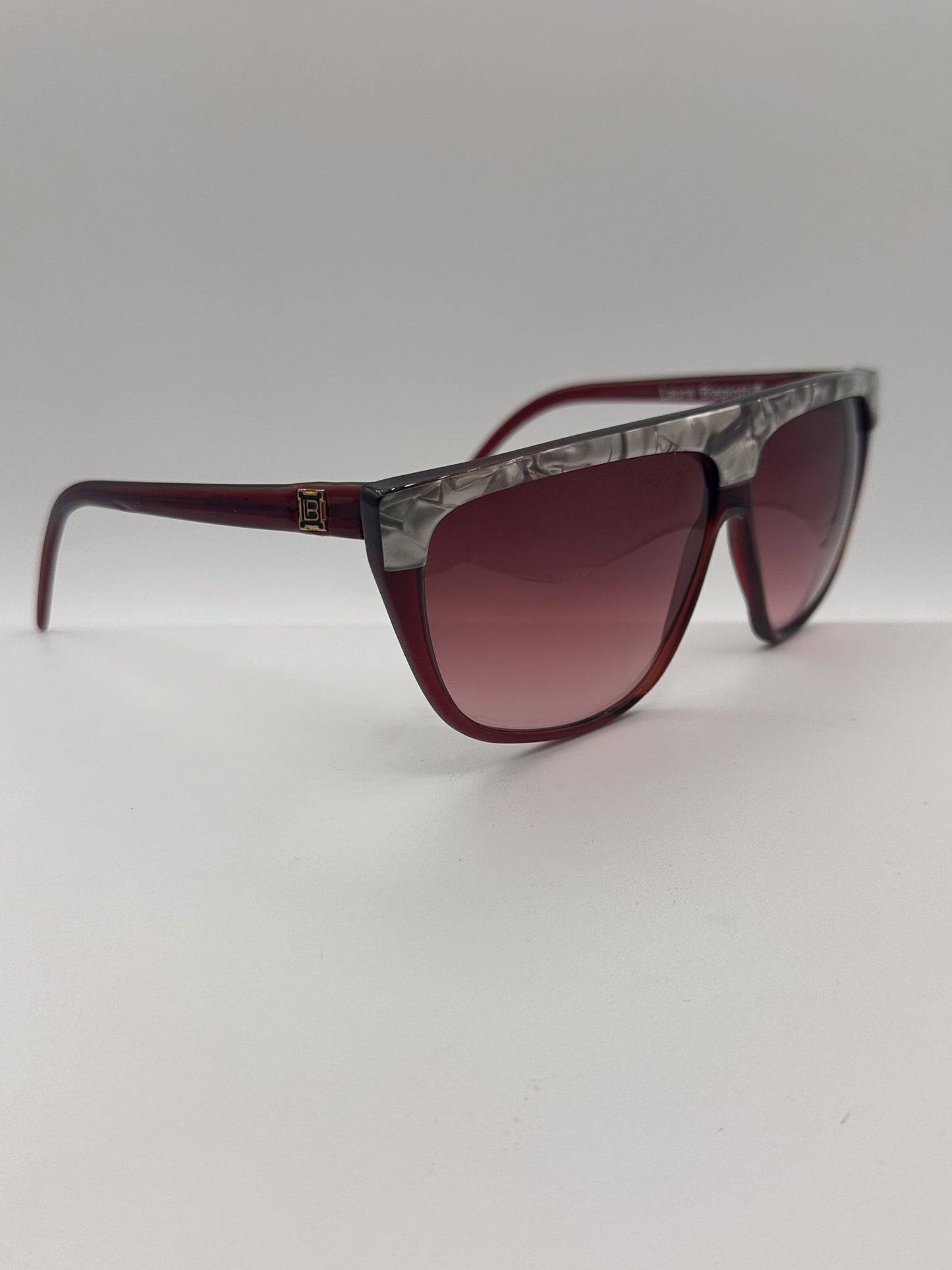 Auburn Gaze 1980s Laura Biagiotti Sunglasses, right side
