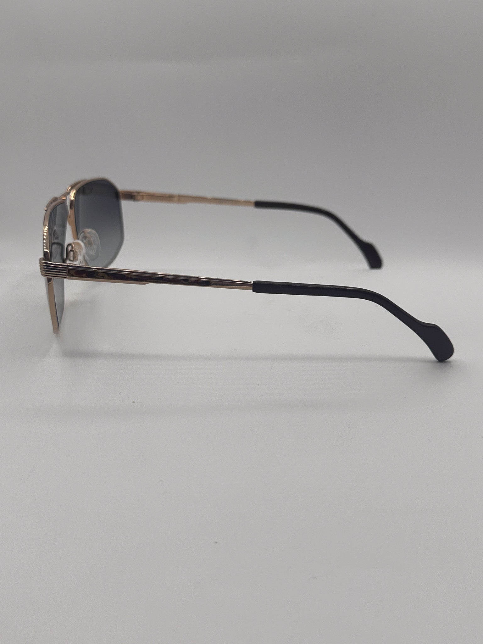 Classic with a Twist 1970s, left side